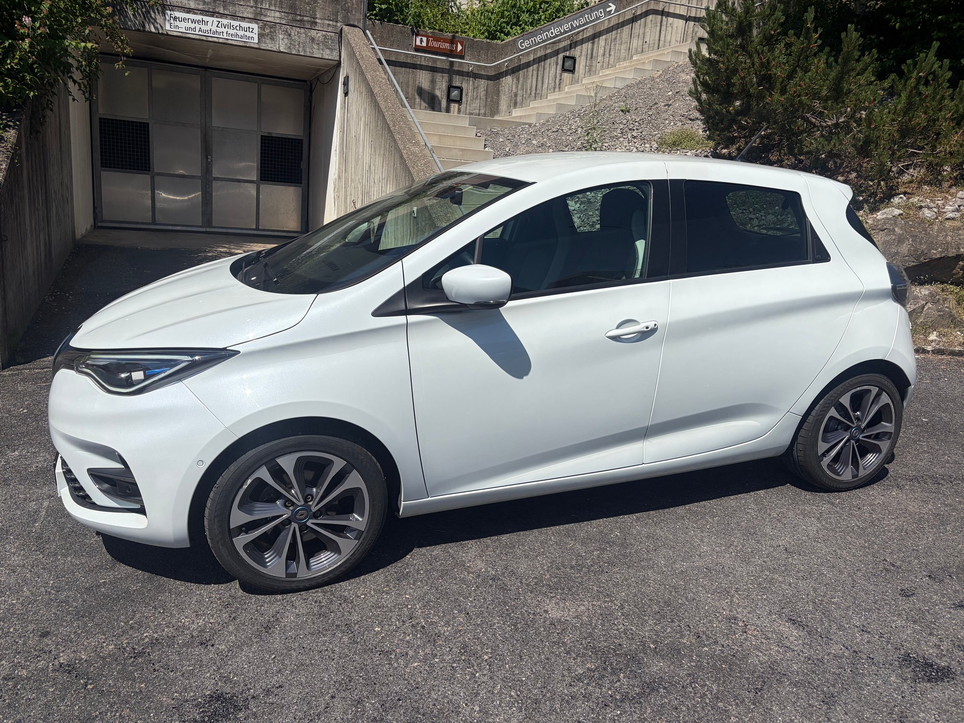 RENAULT Zoe Intens R135 (incl. Batterie)-image-0