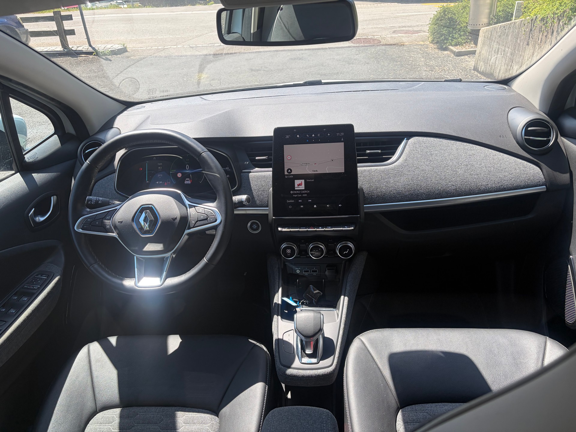 RENAULT Zoe Intens R135 (incl. Batterie)-image-9