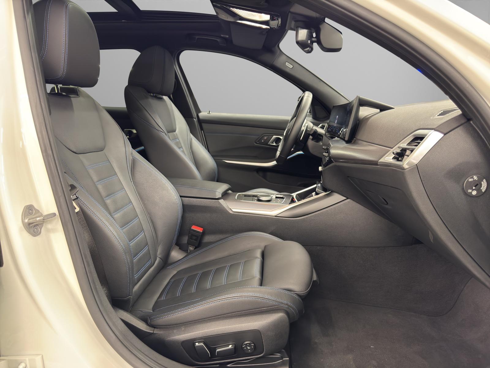 BMW 330e xDrive Touring-image-14