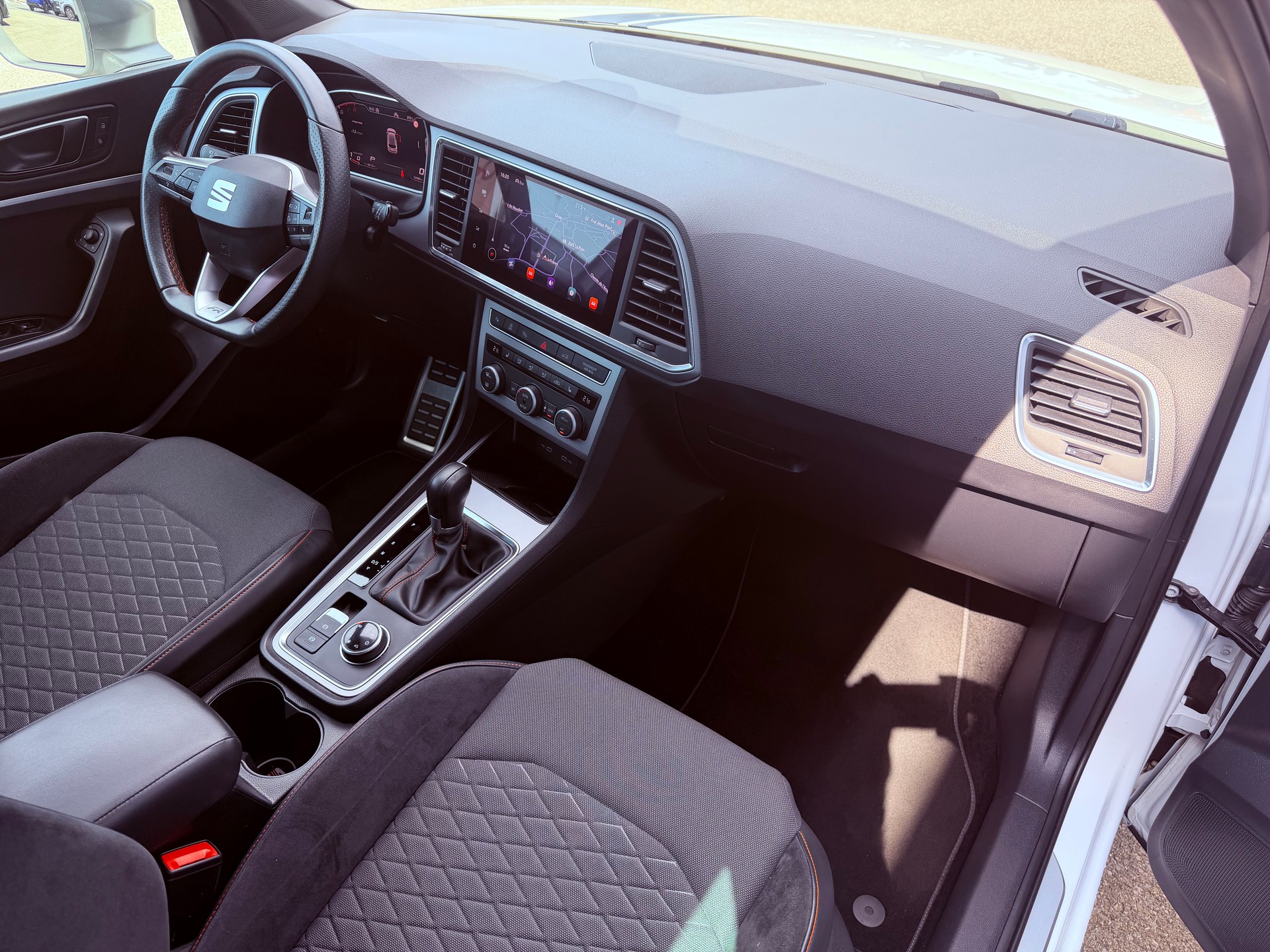 SEAT Ateca 2.0 TSI FR 4Drive DSG-image-11