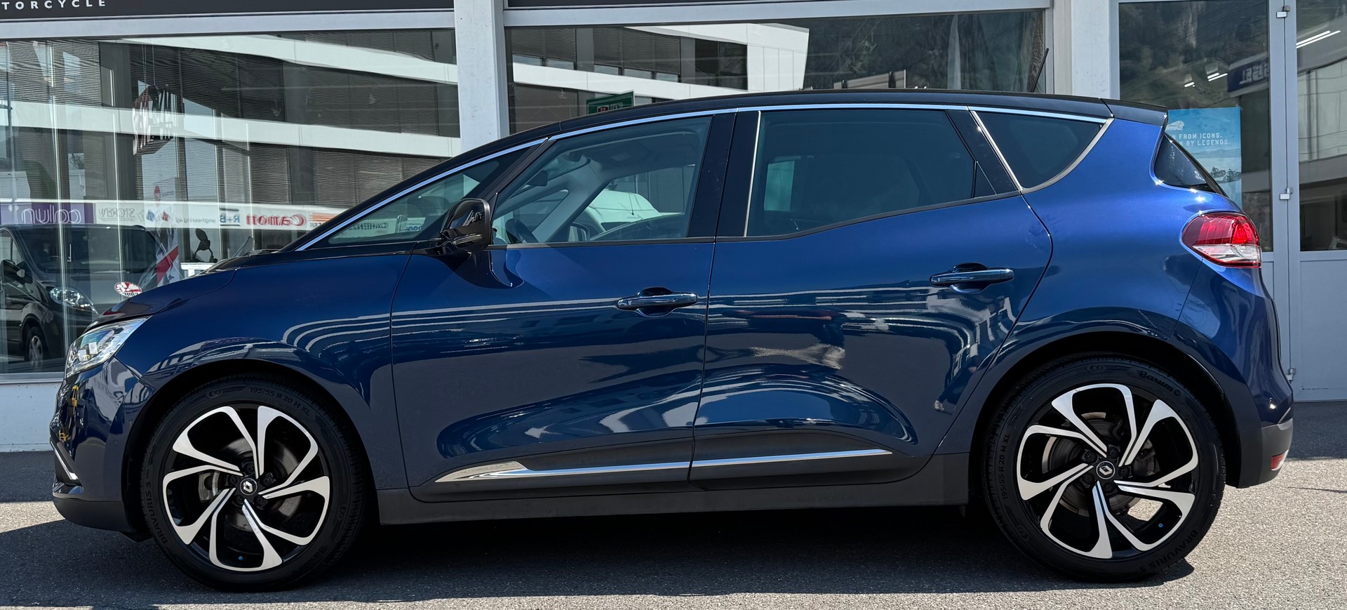 RENAULT Scénic 1.3 16V Turbo Intens-showroom-element-2