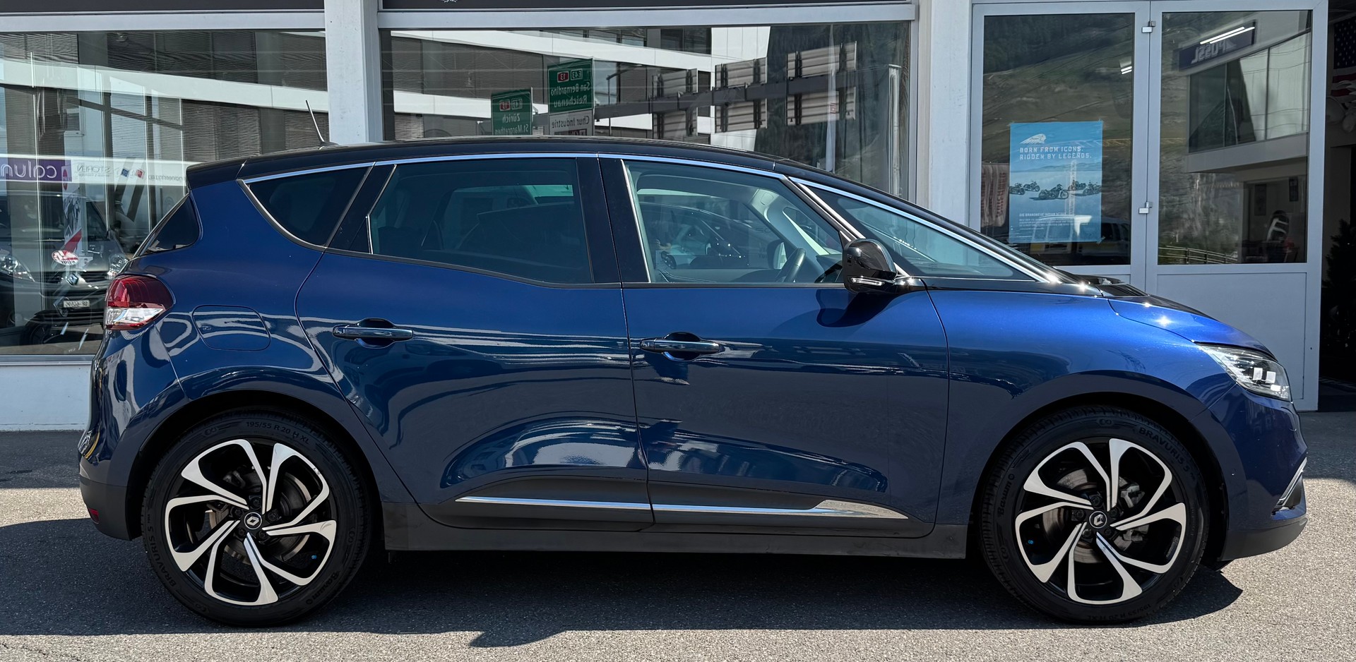 RENAULT Scénic 1.3 16V Turbo Intens-showroom-element-1