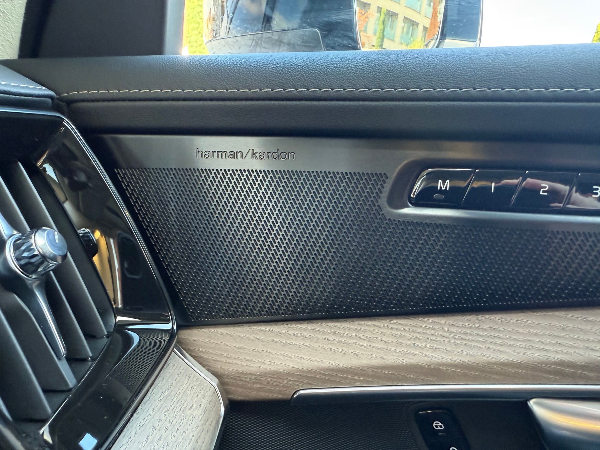 VOLVO XC90 2.0 T8 TE Ultra Dark eAWD-image-11