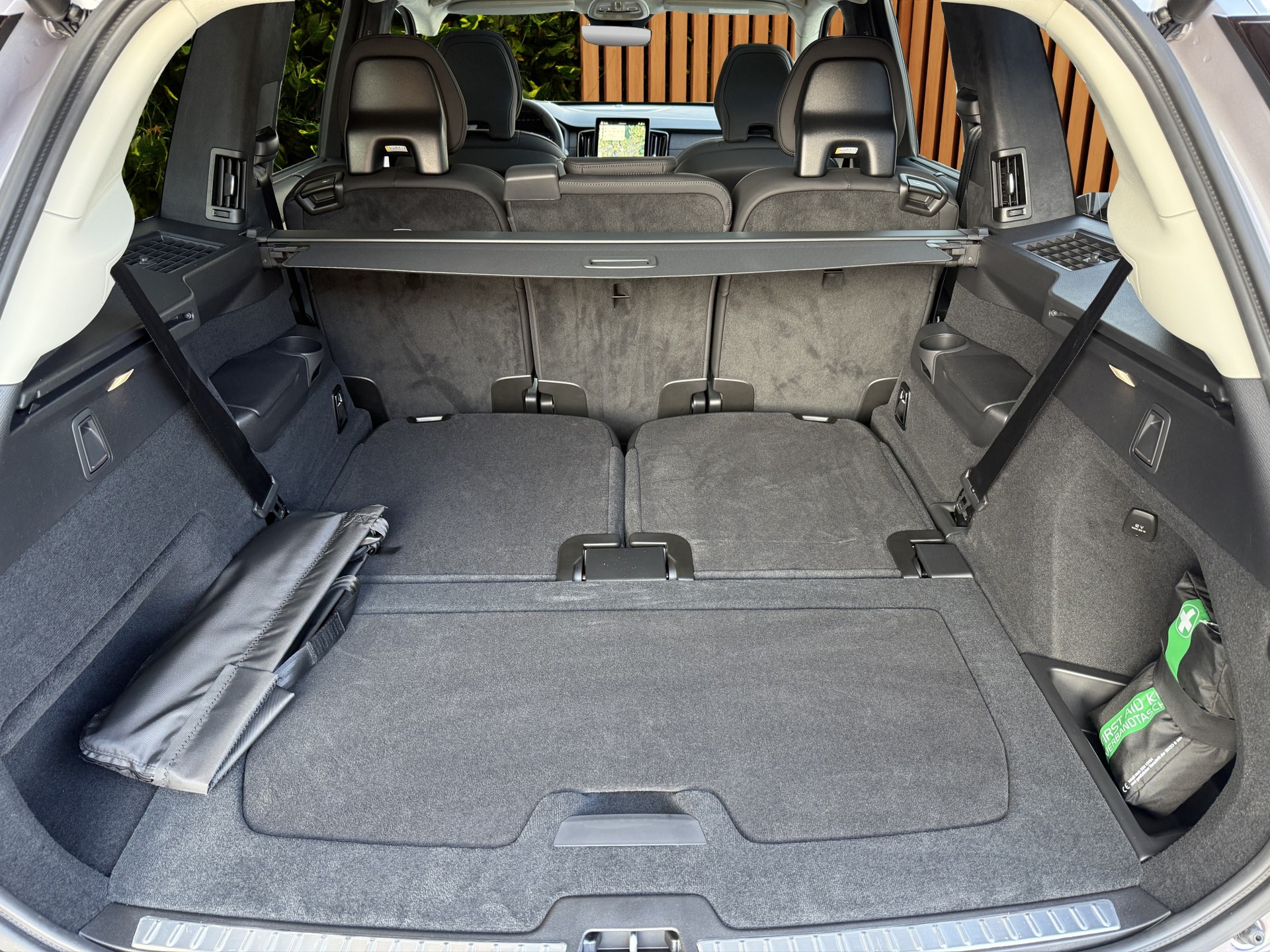 VOLVO XC90 2.0 T8 TE Ultra Dark eAWD-image-15