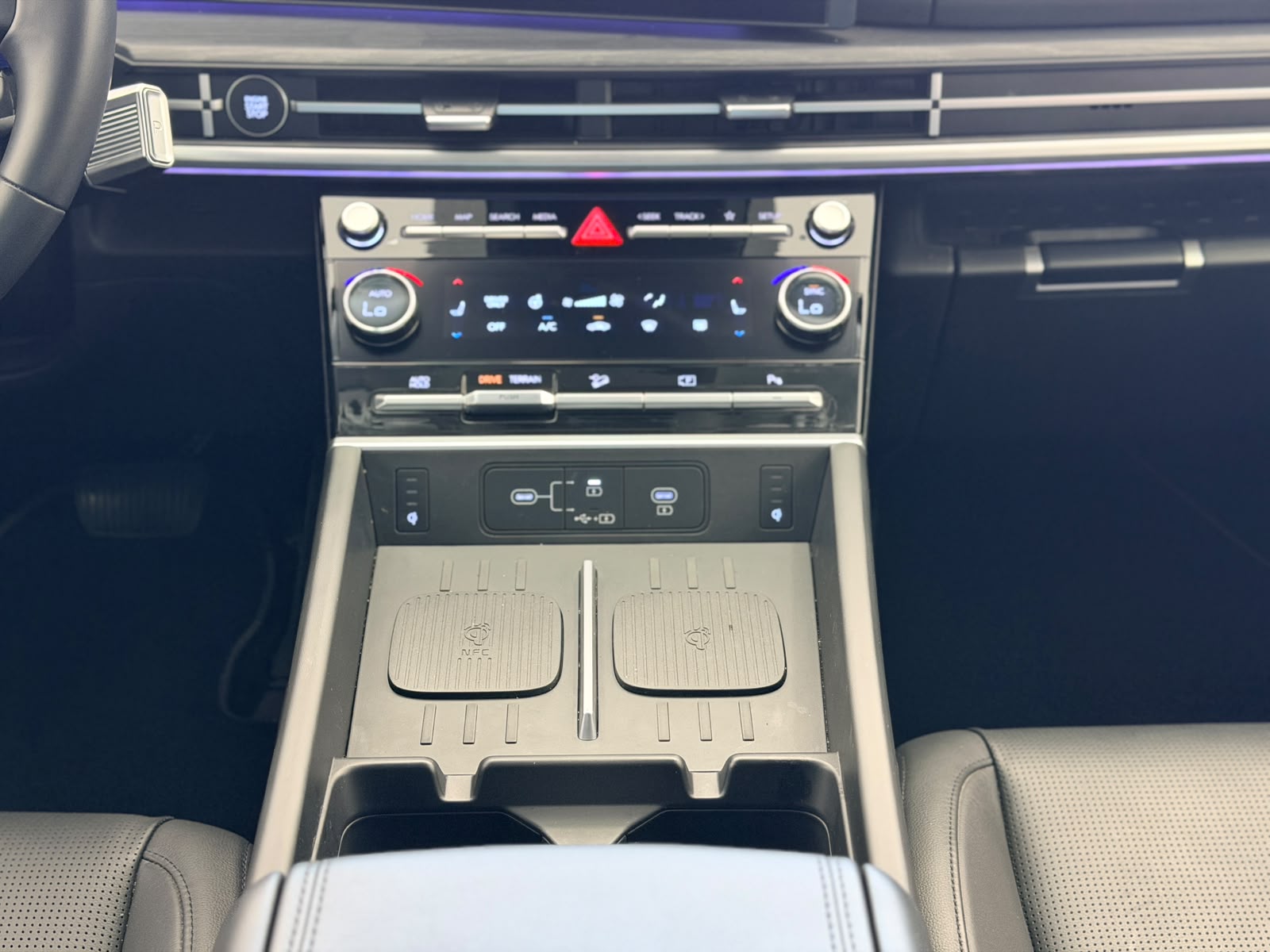 HYUNDAI Santa Fe 1.6 T-GDi HEV Vertex 4WD Automatic*CH-Fahrzeug*Werksgarantie bis 2030*-image-14