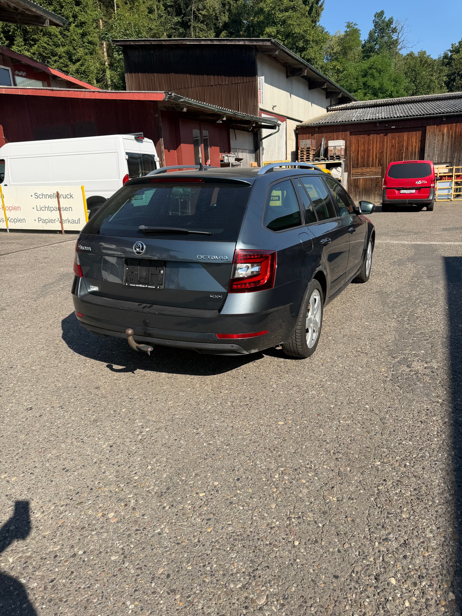 SKODA Octavia Combi 1.8 TSI Style 4x4 DSG-image-2