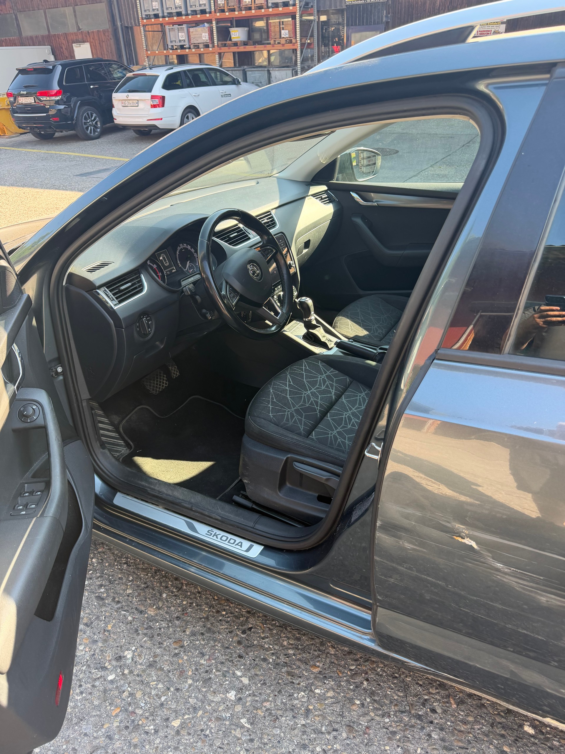 SKODA Octavia Combi 1.8 TSI Style 4x4 DSG-image-7