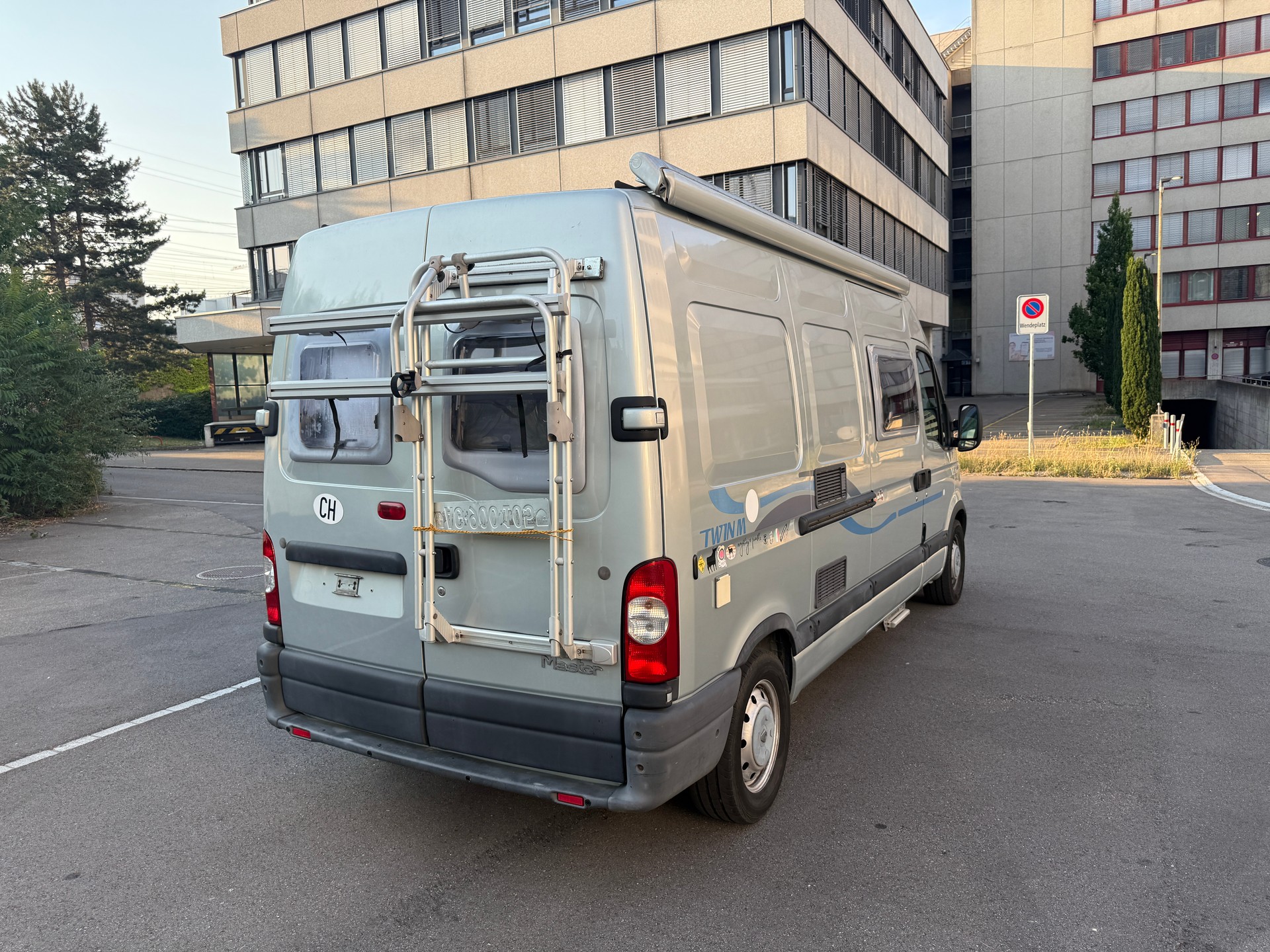 RENAULT Adria Twin M 2.5 dci Automatik*Neuwertig*-image-3