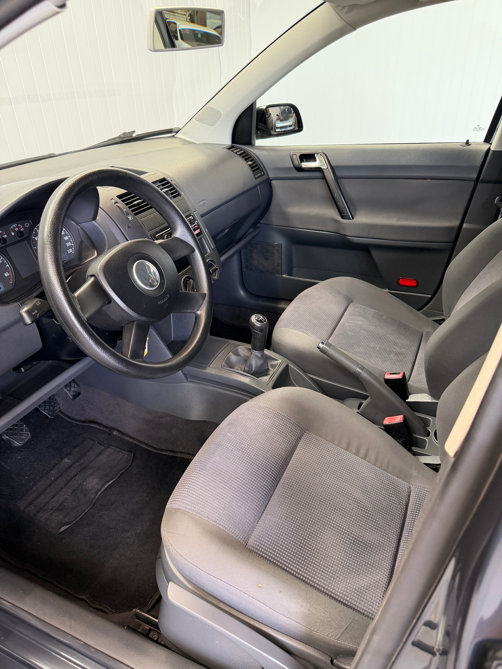 VW Polo 1.4 16V Comfortline-image-8