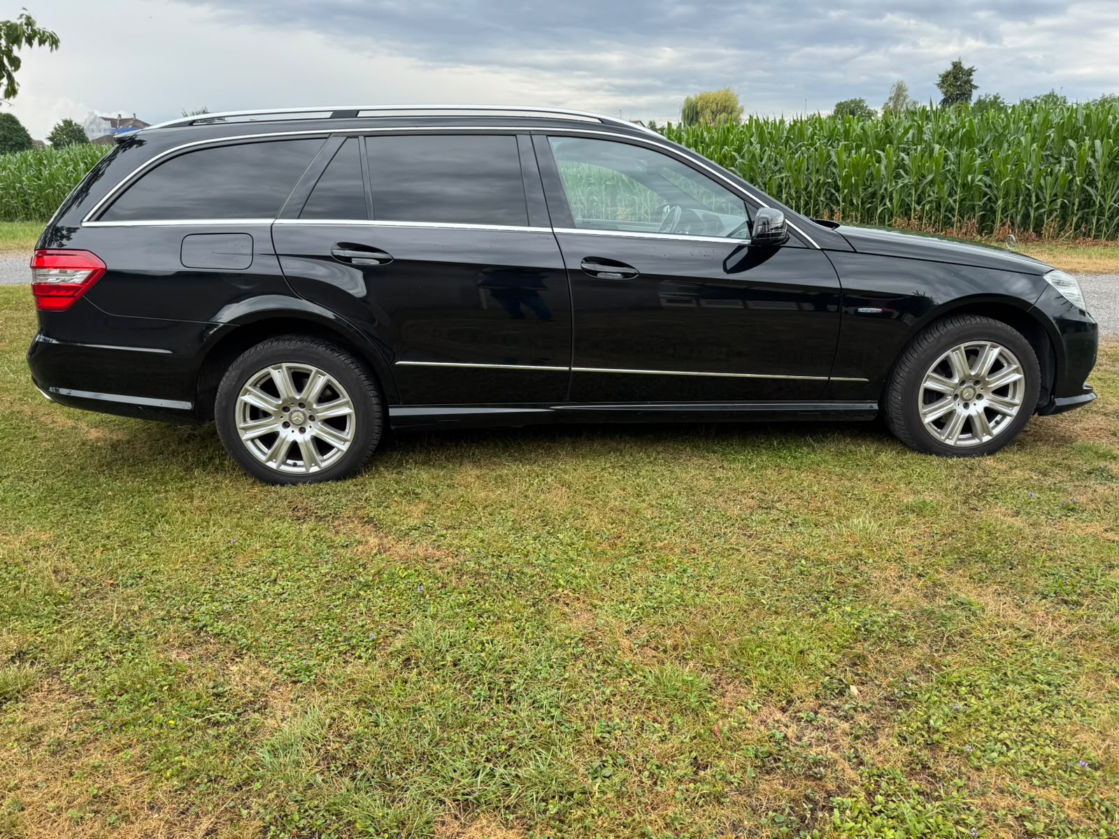 MERCEDES-BENZ E 350 CDI BlueEff. Avantgarde 4Matic 7G-Tronic-image-4