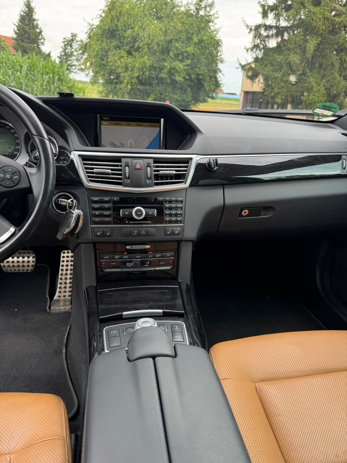 MERCEDES-BENZ E 350 CDI BlueEff. Avantgarde 4Matic 7G-Tronic-image-12