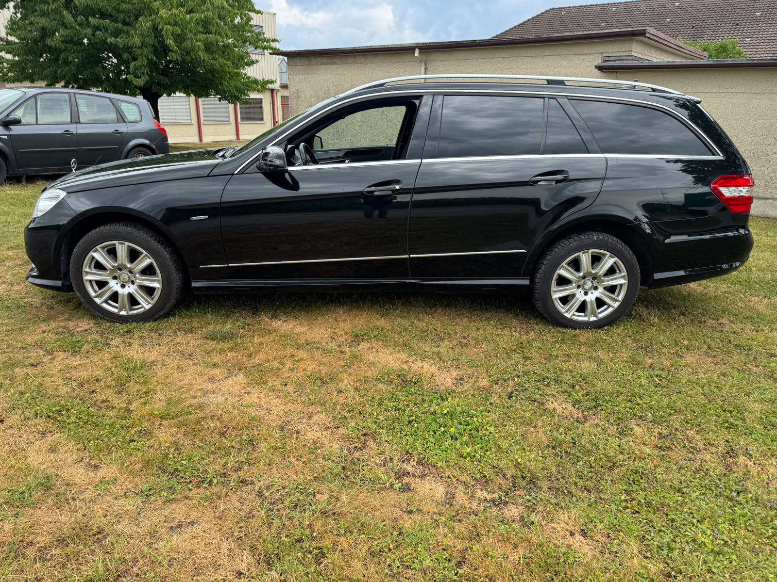 MERCEDES-BENZ E 350 CDI BlueEff. Avantgarde 4Matic 7G-Tronic-image-3