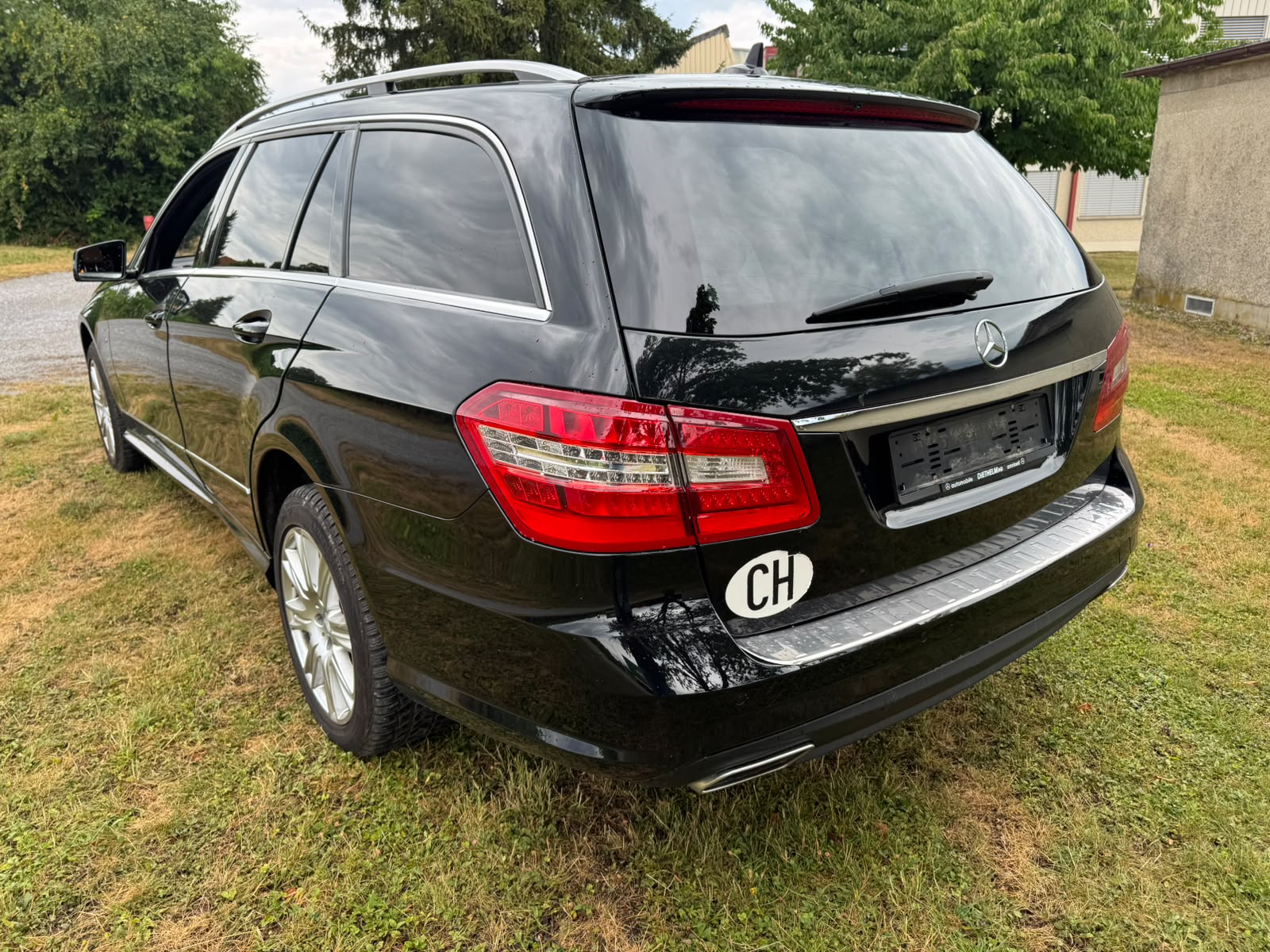 MERCEDES-BENZ E 350 CDI BlueEff. Avantgarde 4Matic 7G-Tronic-image-5