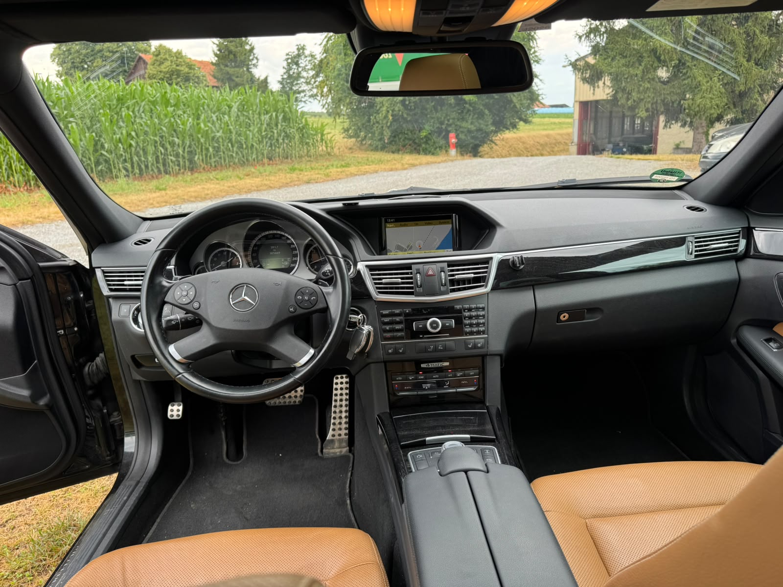 MERCEDES-BENZ E 350 CDI BlueEff. Avantgarde 4Matic 7G-Tronic-image-9