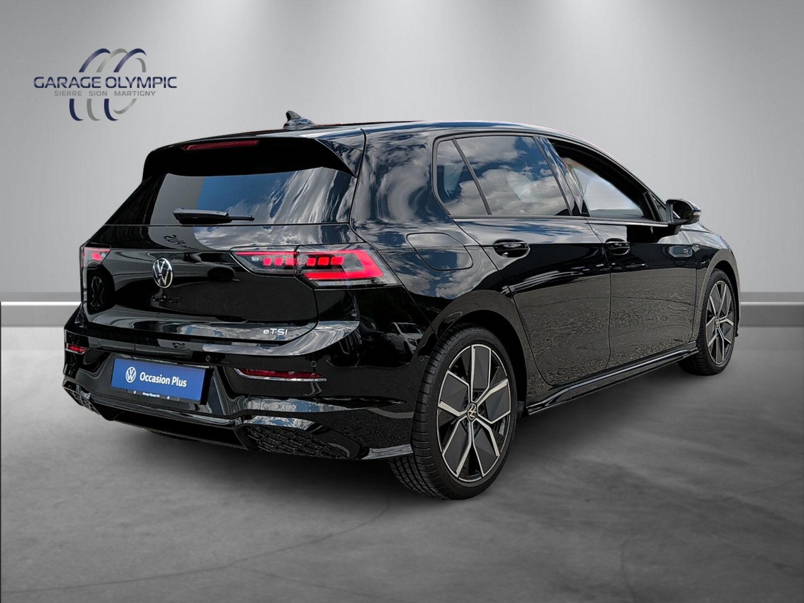 VW Golf 1.5 e TSI mHEV R-Line DSG-image-2