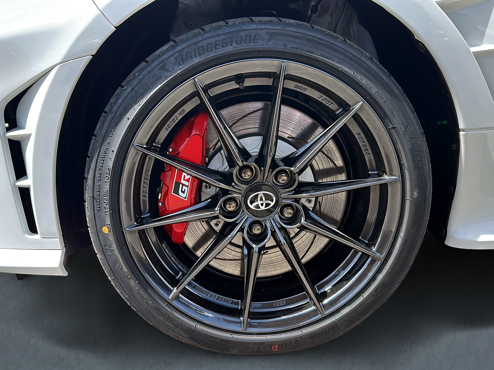 TOYOTA Yaris 1.6 GR Sport-image-15
