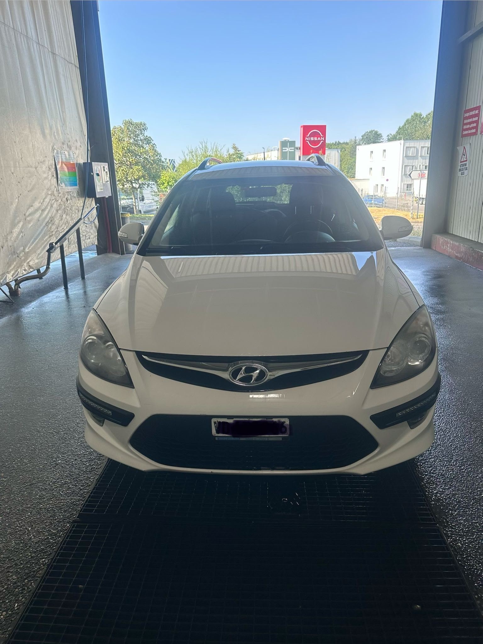 HYUNDAI i30 Wagon 1.6 CRDi Style Automatic-image-0
