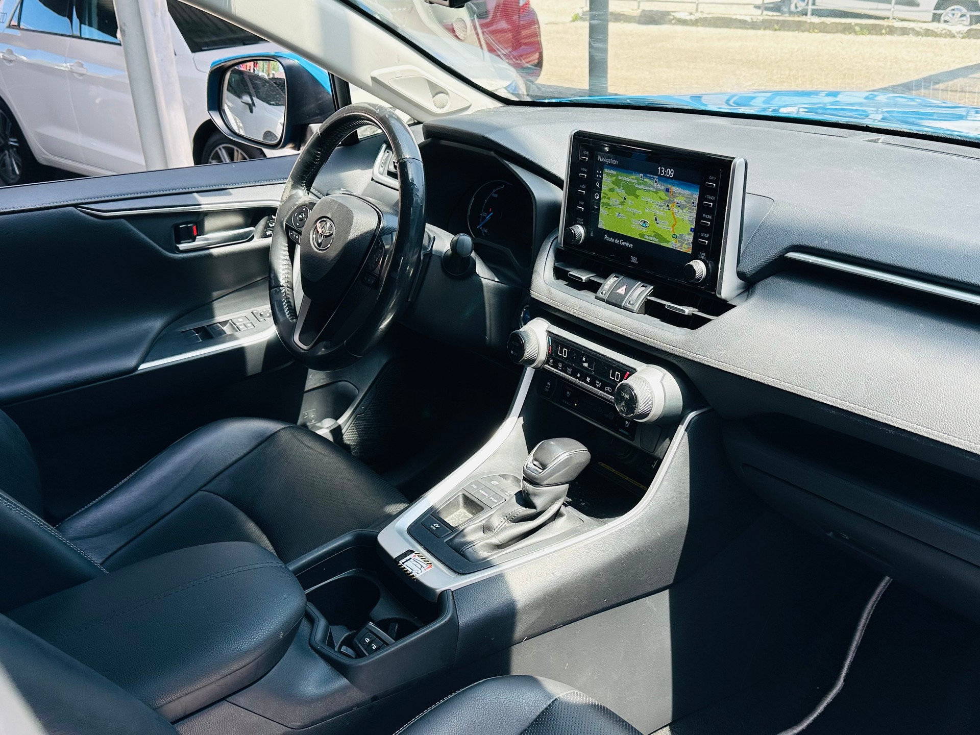 TOYOTA RAV-4 2.5 HSD Premium e-CVT 2WD-image-10