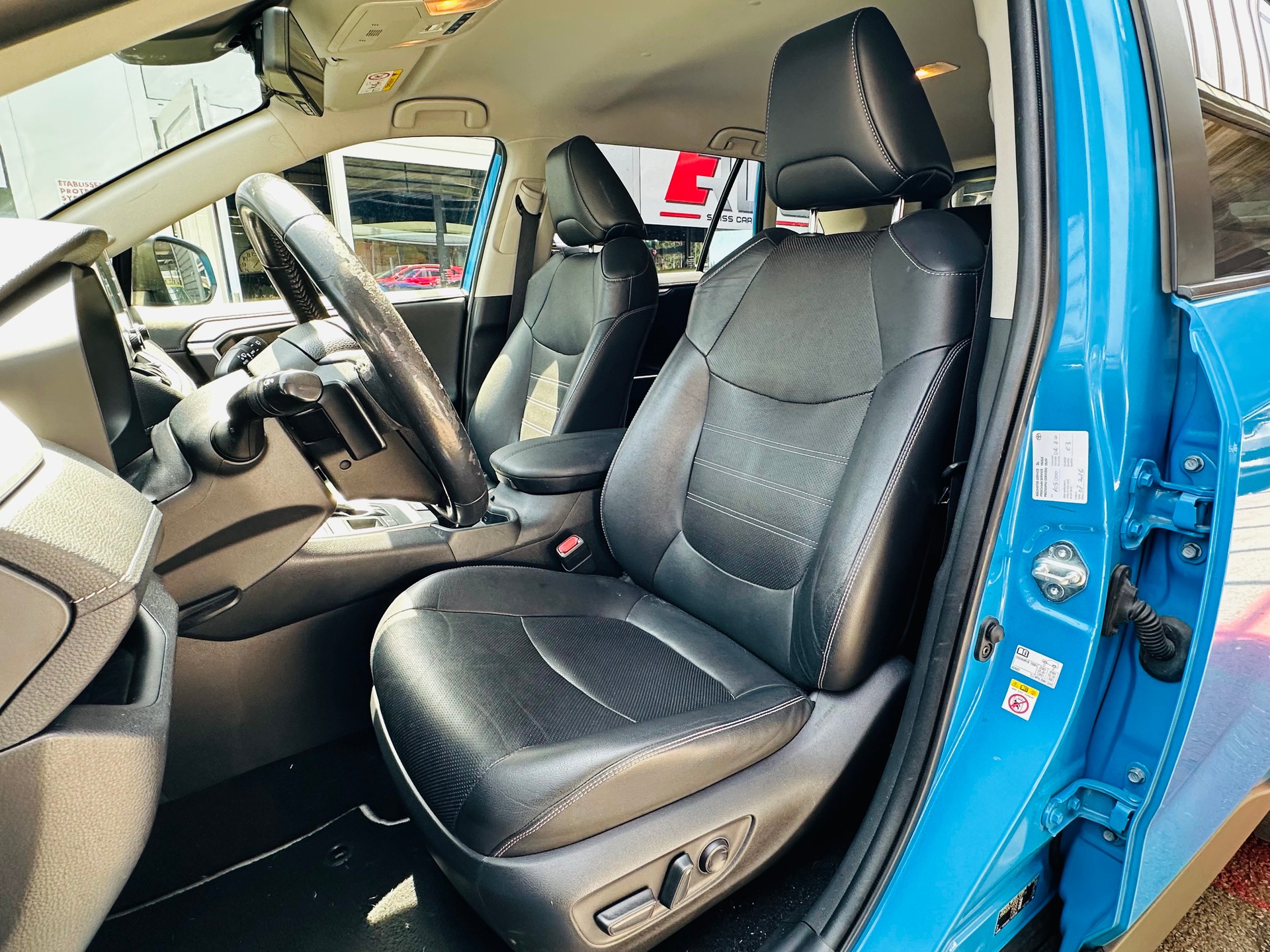 TOYOTA RAV-4 2.5 HSD Premium e-CVT 2WD-image-8
