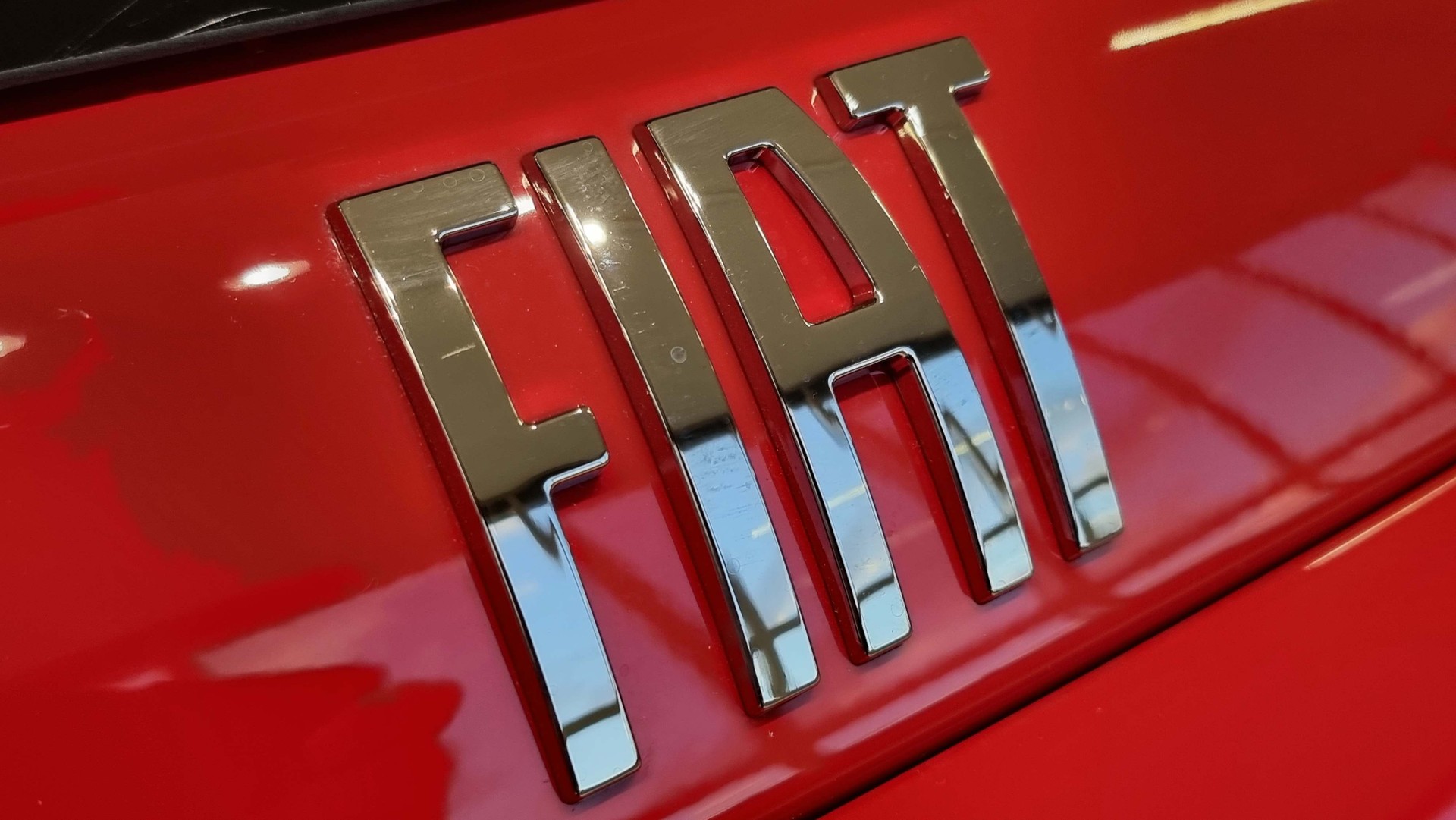 FIAT 600 1.2 Hybrid La Prima-image-16