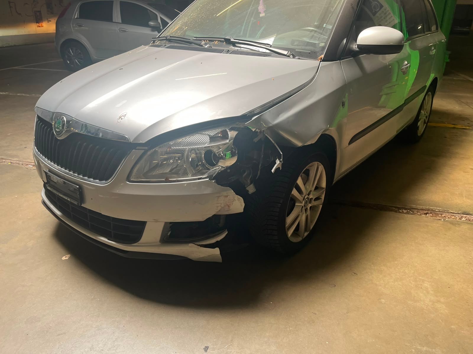 SKODA Fabia 1.2 TSI Ambiente-image-2