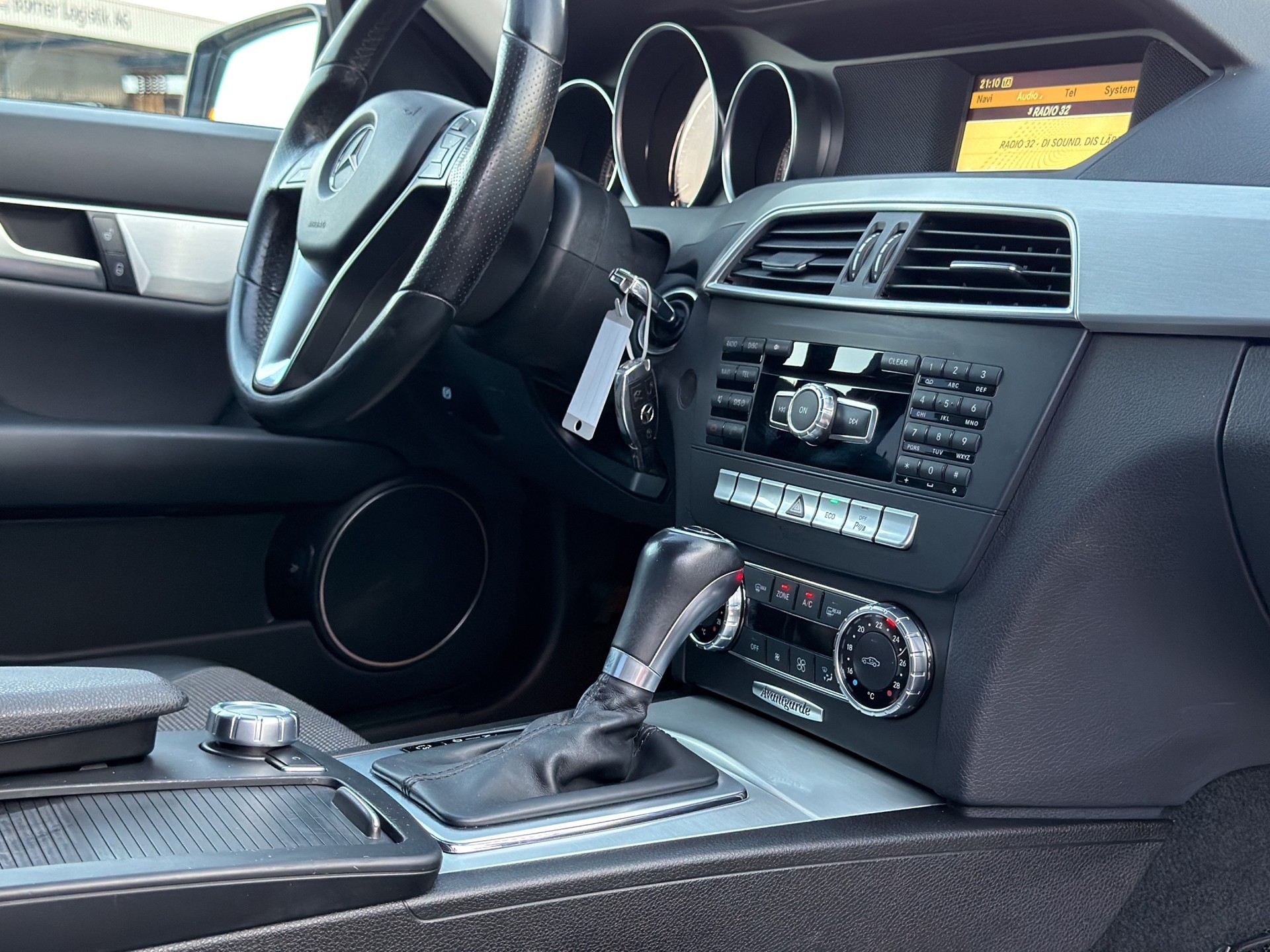MERCEDES-BENZ C 250 Avantgarde 7G-Tronic-image-19