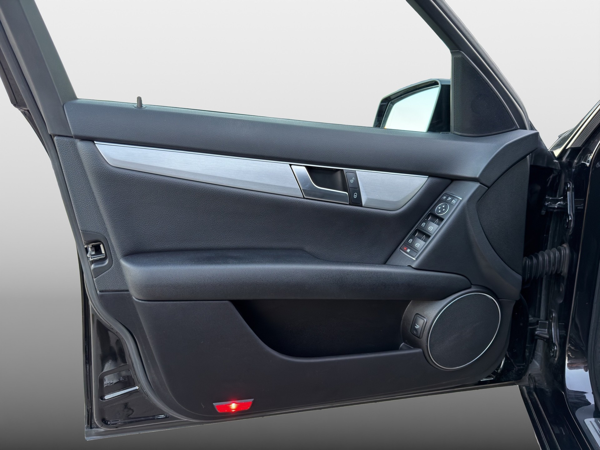 MERCEDES-BENZ C 250 Avantgarde 7G-Tronic-image-14
