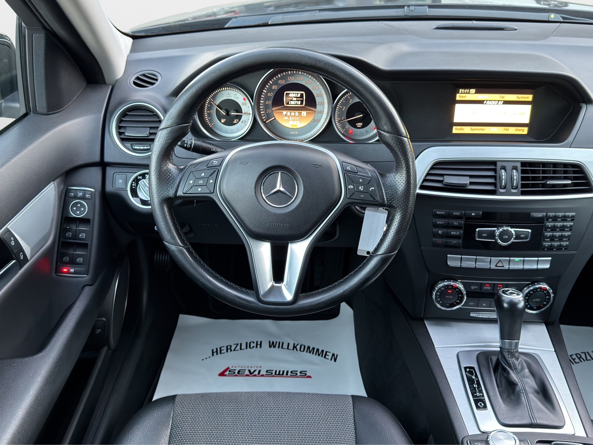 MERCEDES-BENZ C 250 Avantgarde 7G-Tronic-image-10