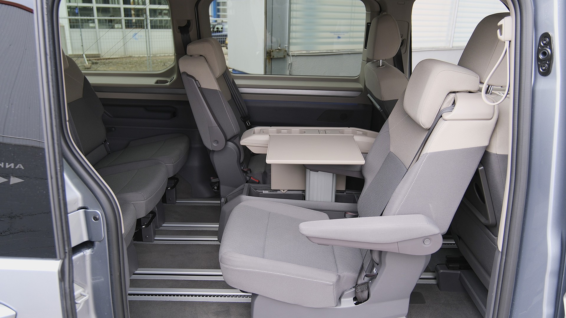 VW Multivan 2.0 TDI Life Edition DSG Lang *vis a vis Sitze *-image-6