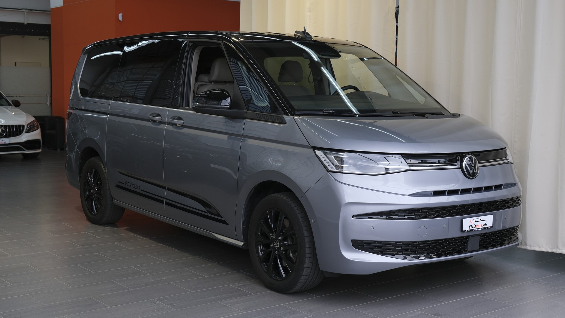 VW Multivan 2.0 TDI Life Edition DSG Lang *vis a vis Sitze *-image-1