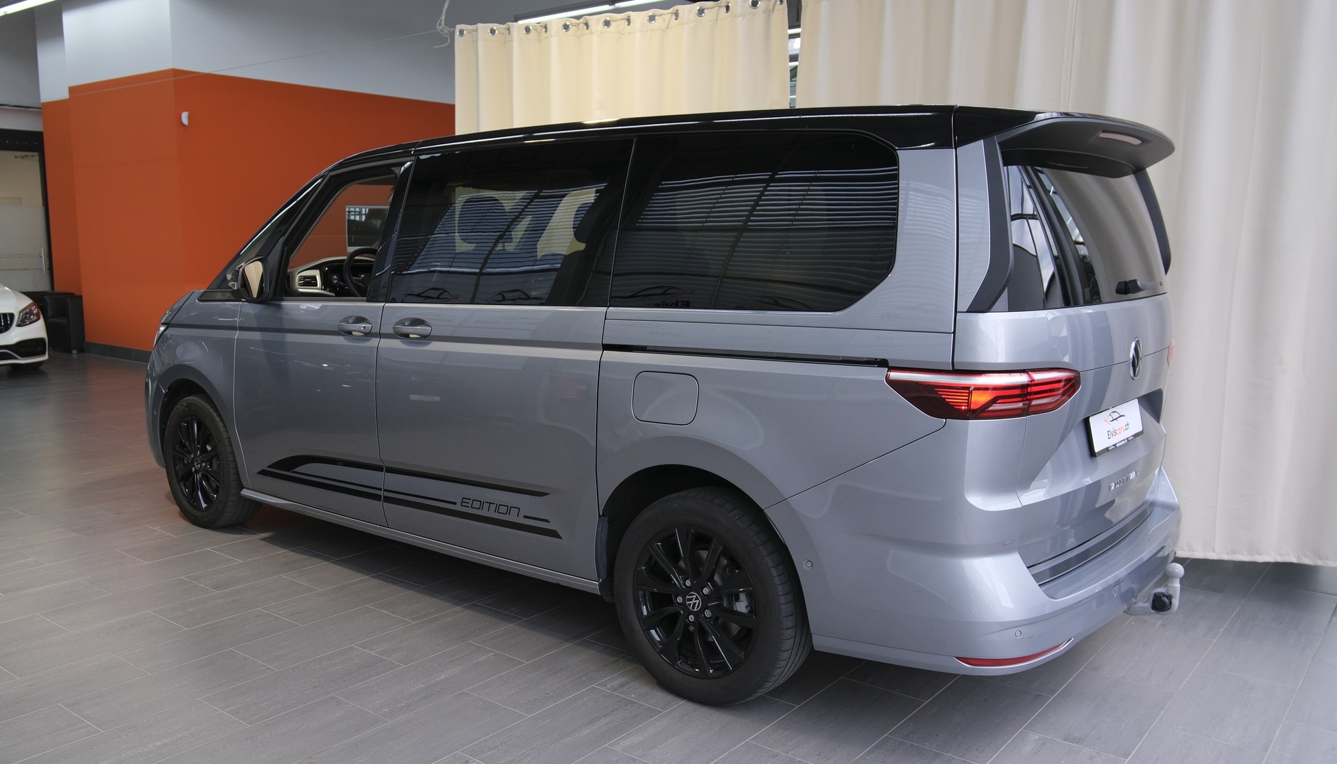 VW Multivan 2.0 TDI Life Edition DSG Lang *vis a vis Sitze *-image-14