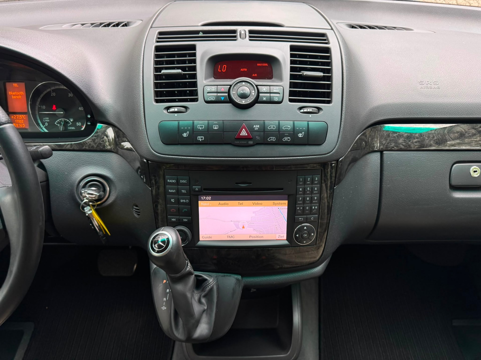 MERCEDES-BENZ Viano 3.0 CDI Blue Efficiency Ambiente A-image-27