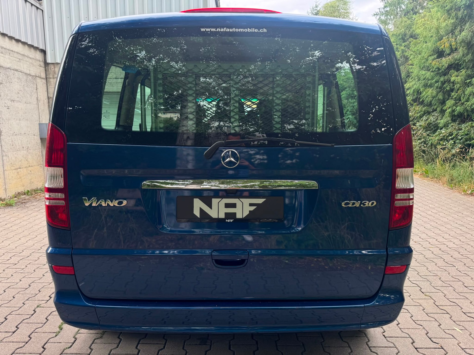 MERCEDES-BENZ Viano 3.0 CDI Blue Efficiency Ambiente A-image-5