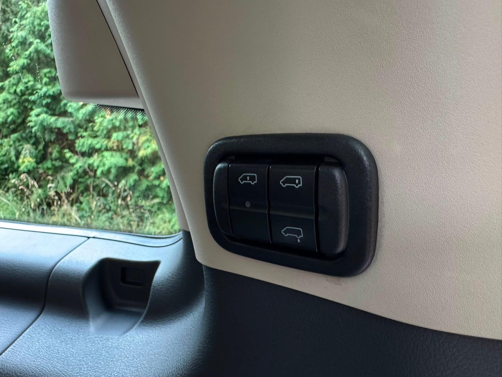 MERCEDES-BENZ Viano 3.0 CDI Blue Efficiency Ambiente A-image-18