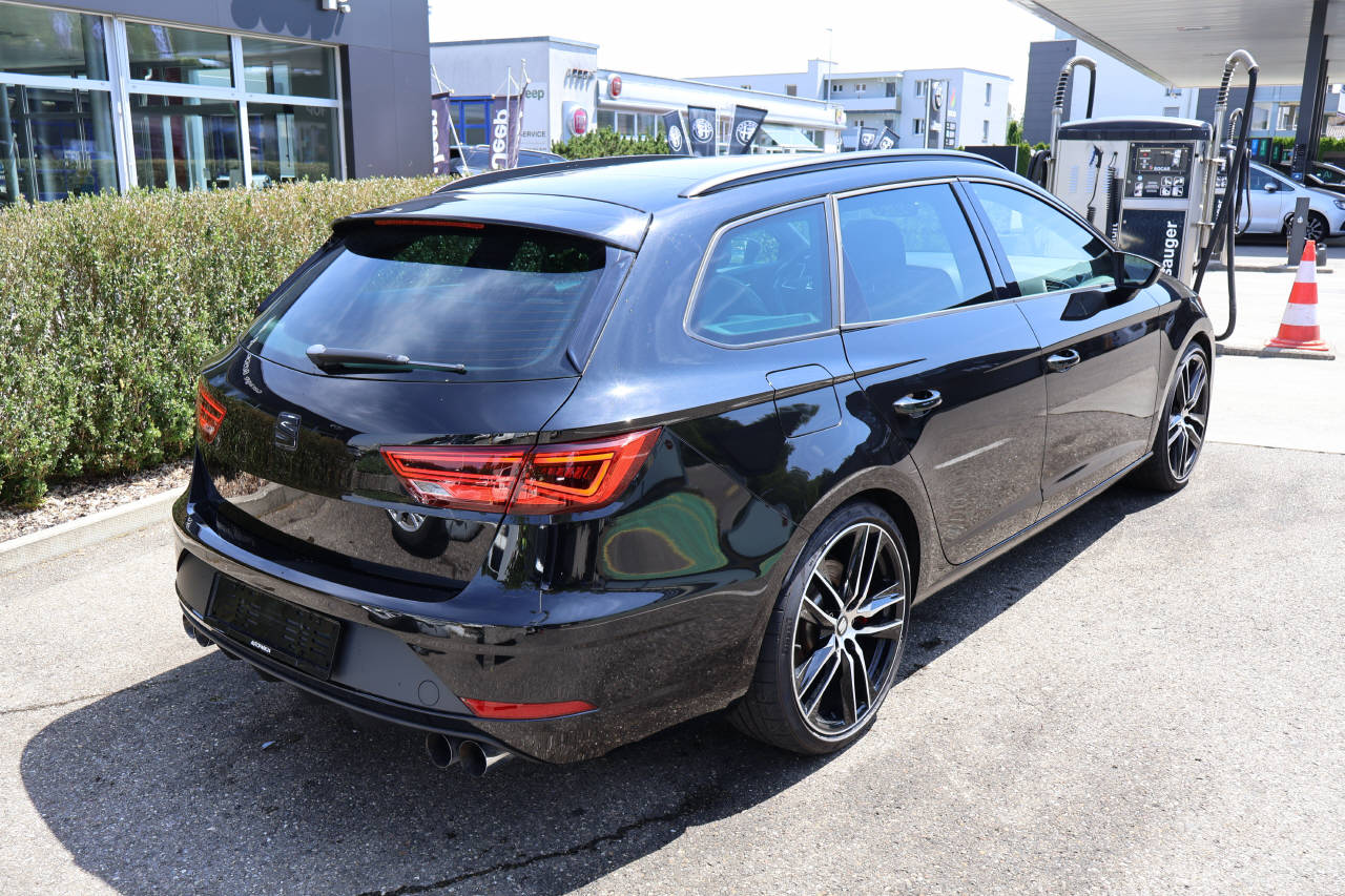 SEAT Leon ST 2.0 TSI 300 Cupra 4Drive DSG-image-2