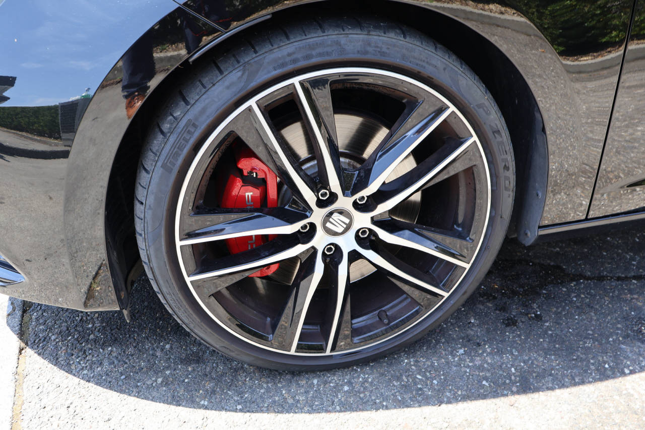 SEAT Leon ST 2.0 TSI 300 Cupra 4Drive DSG-image-8