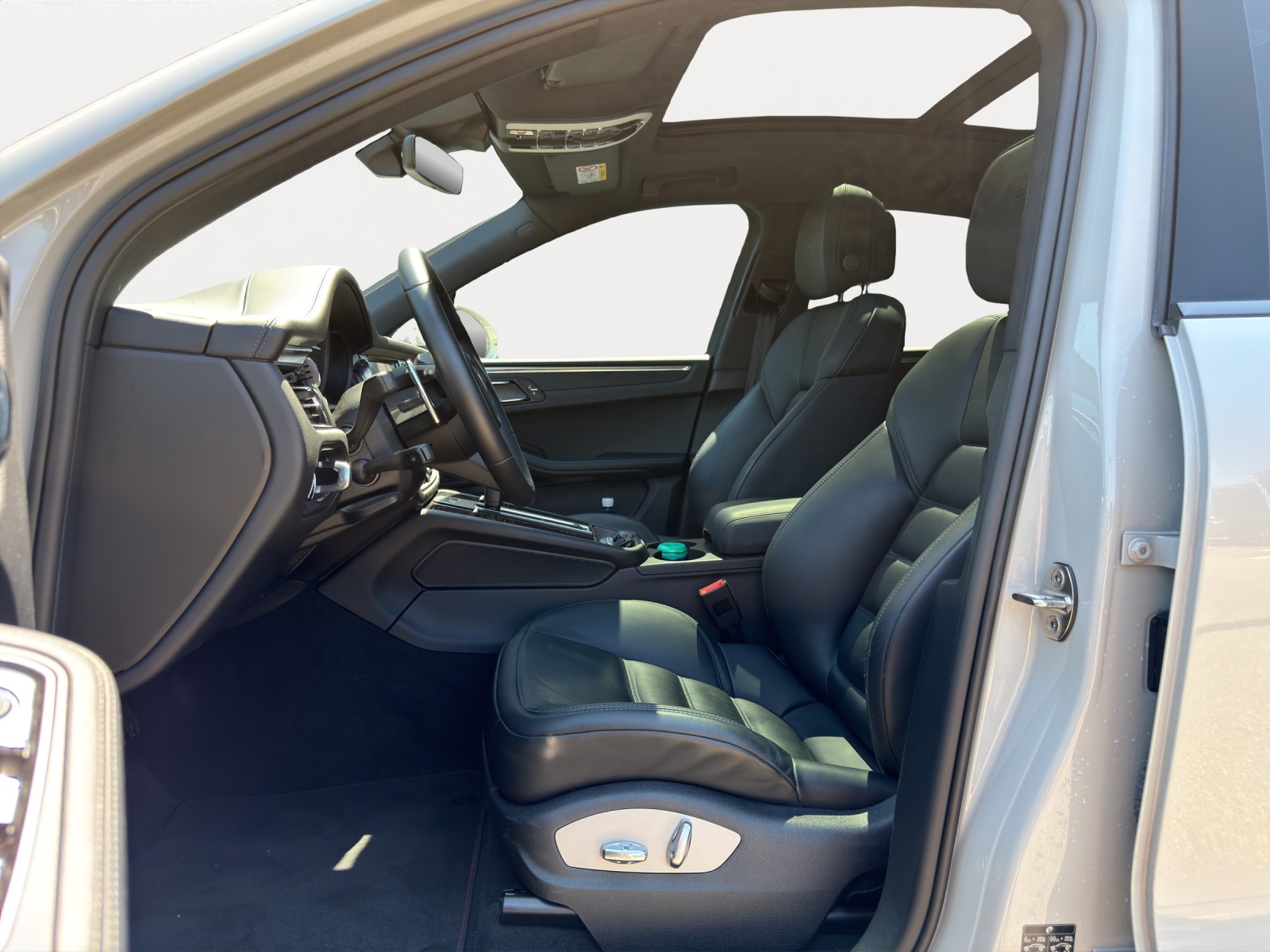 PORSCHE Macan T PDK-image-6