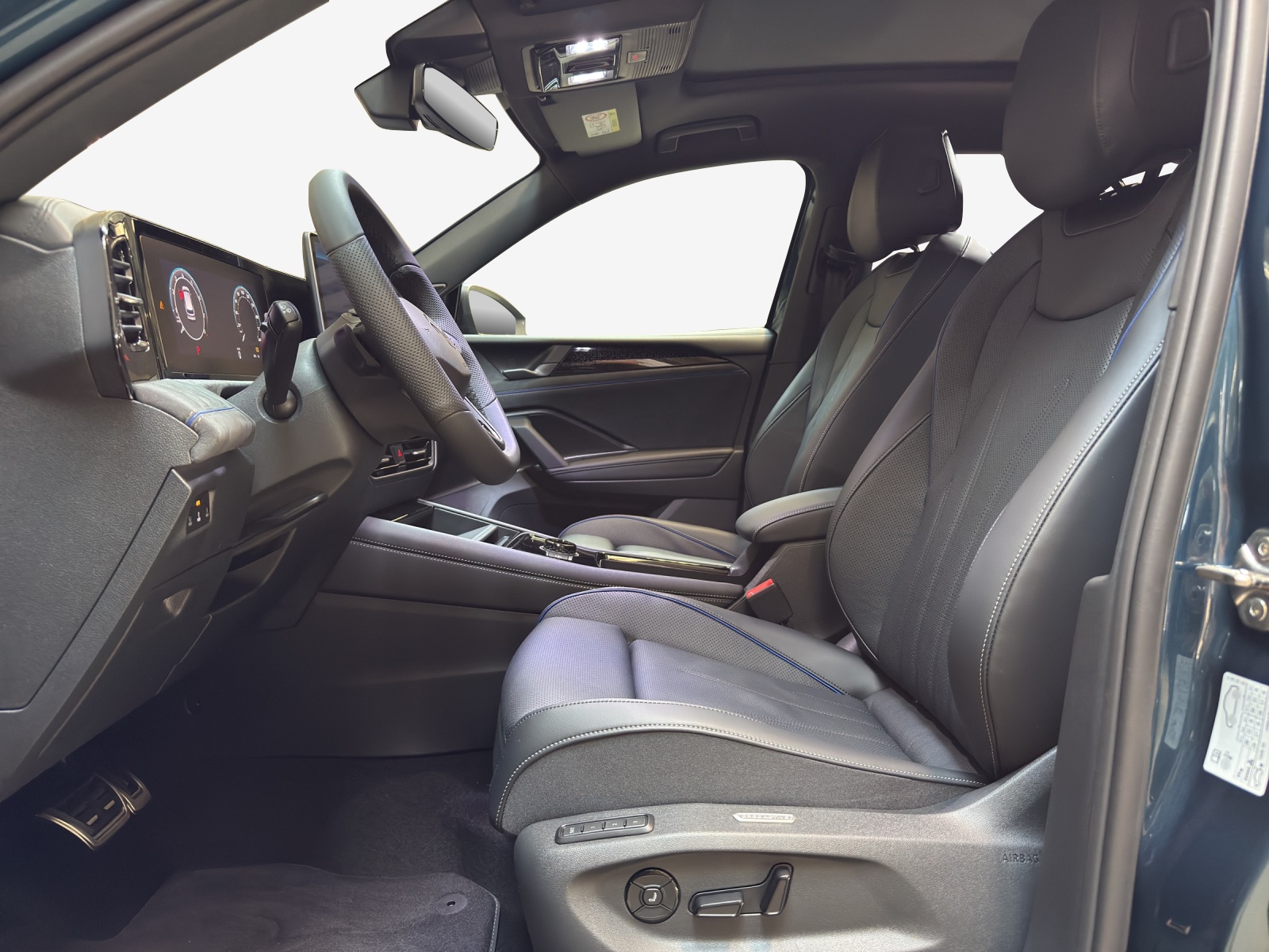 VW Tiguan 2.0 TSI DSG R-Line 4Motion-image-7