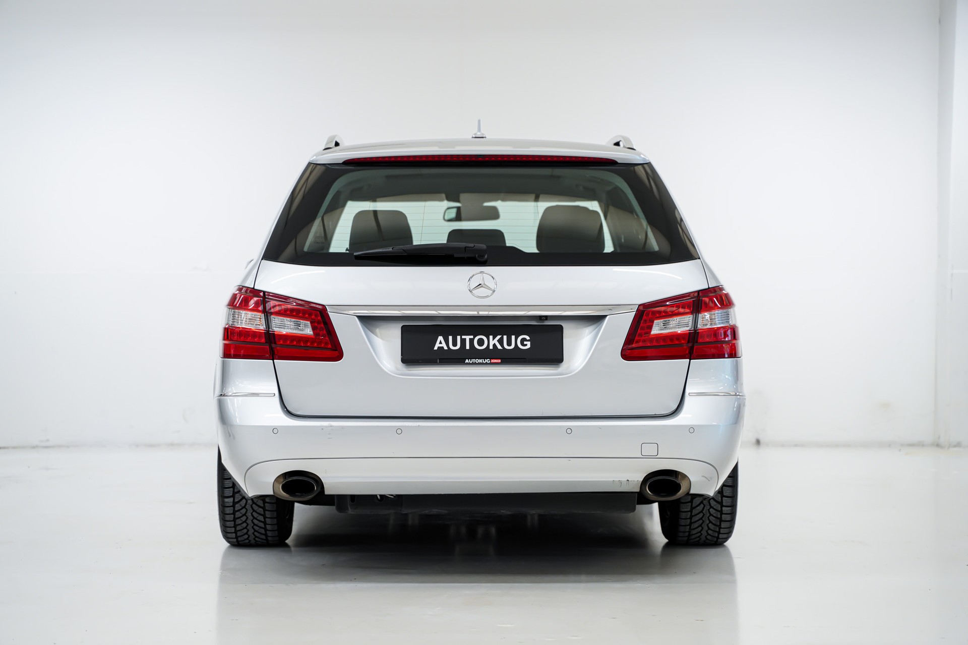 MERCEDES-BENZ E 350 CGI BlueEfficiency Avantgarde 7G-Tronic-image-5