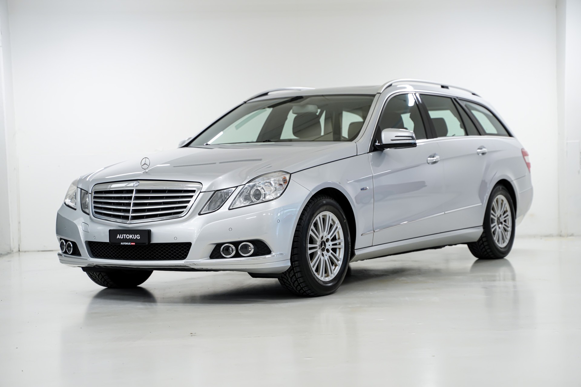MERCEDES-BENZ E 350 CGI BlueEfficiency Avantgarde 7G-Tronic-image-0