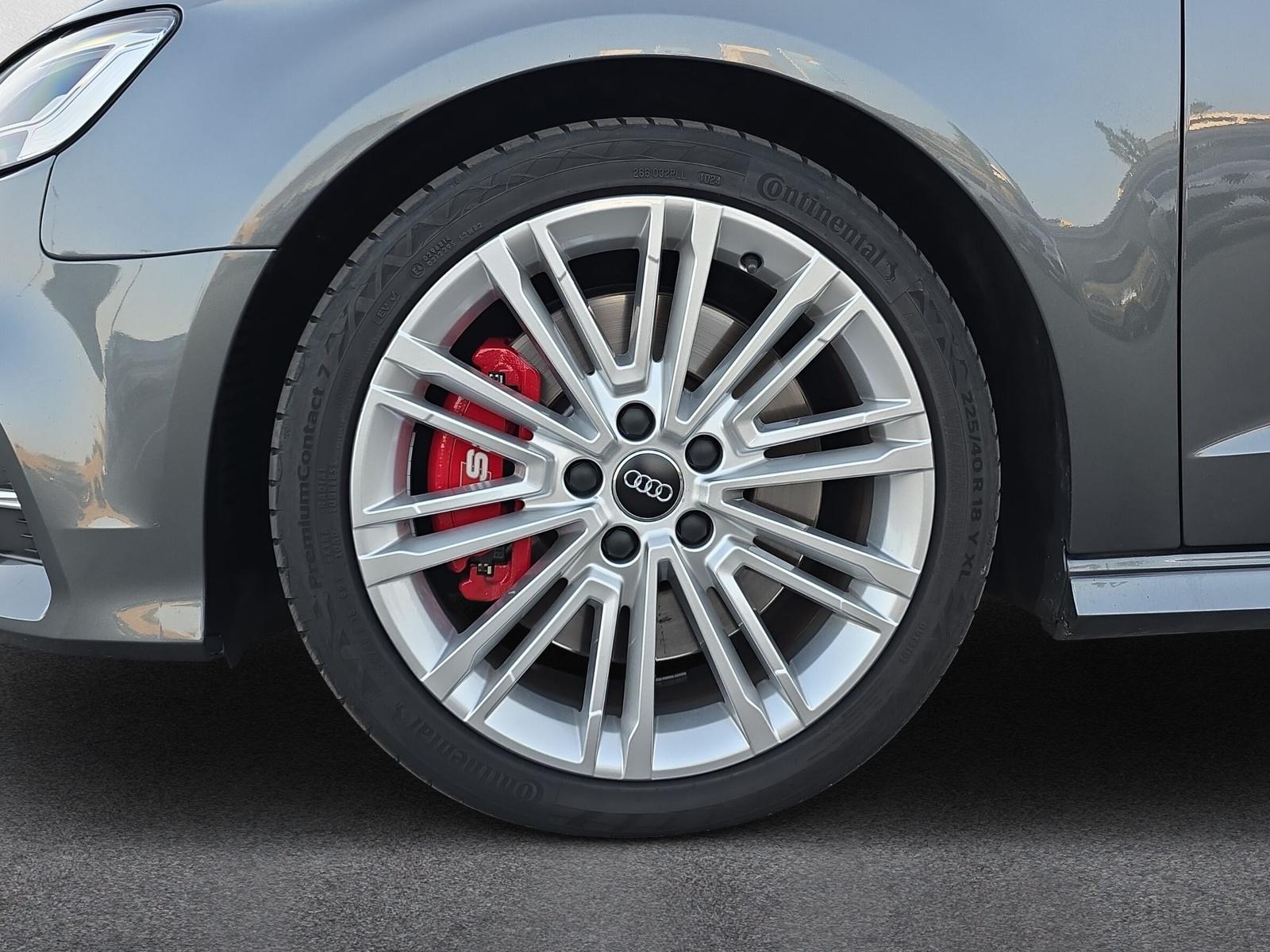 AUDI S3 Sportback 2.0 T FSI quattro S-Tronic (CH)-image-9
