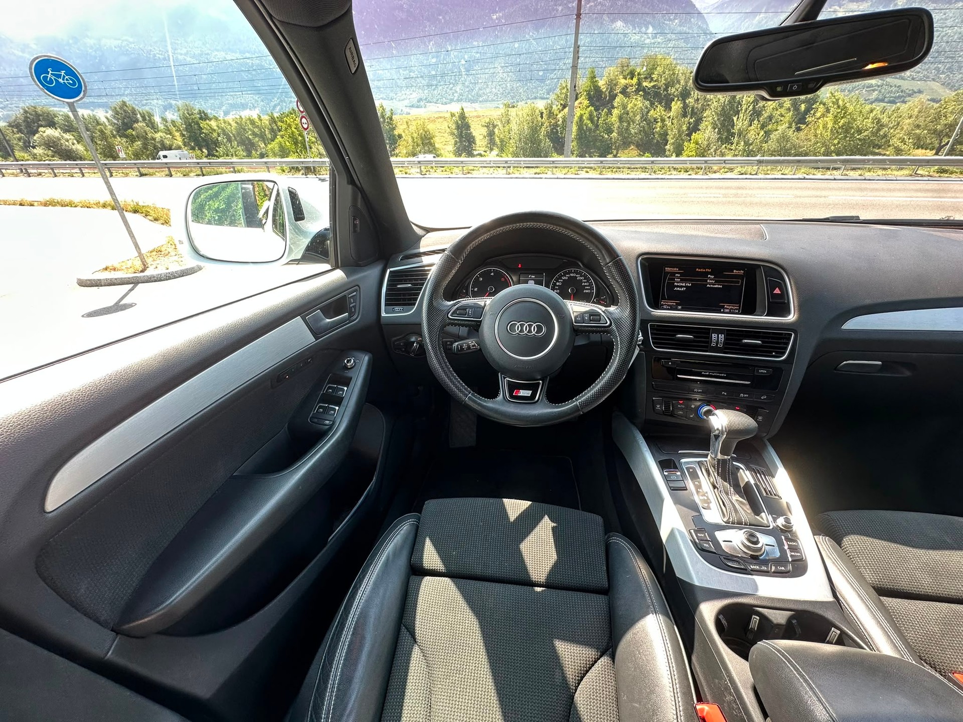AUDI Q5 2.0 TDI quattro S-tronic-image-9