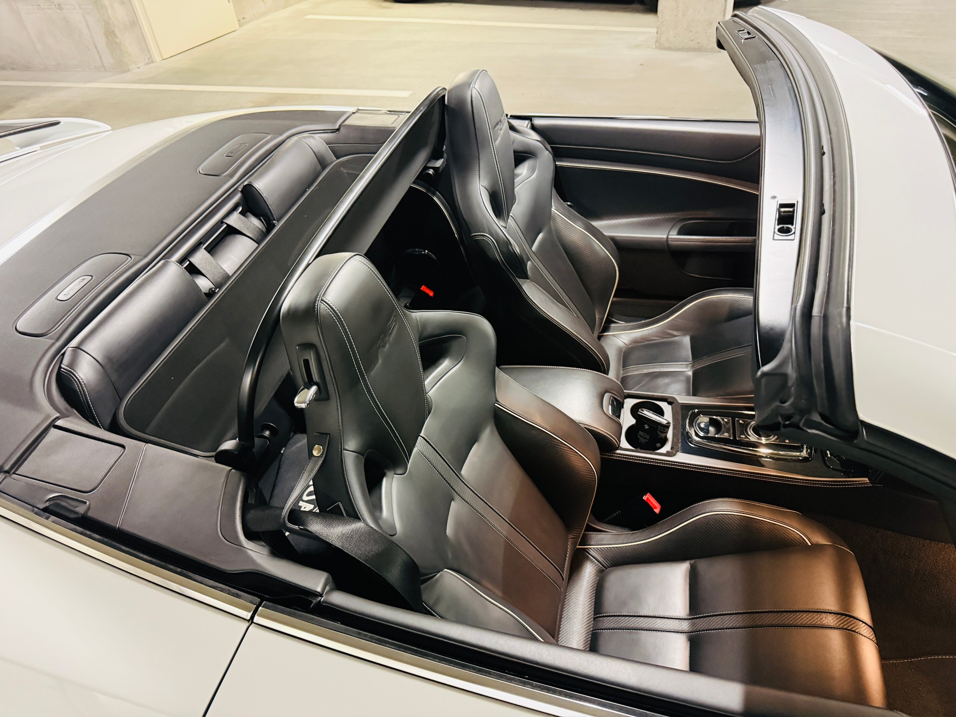 JAGUAR XKR-S 5.0 V8 Supercharged-image-3