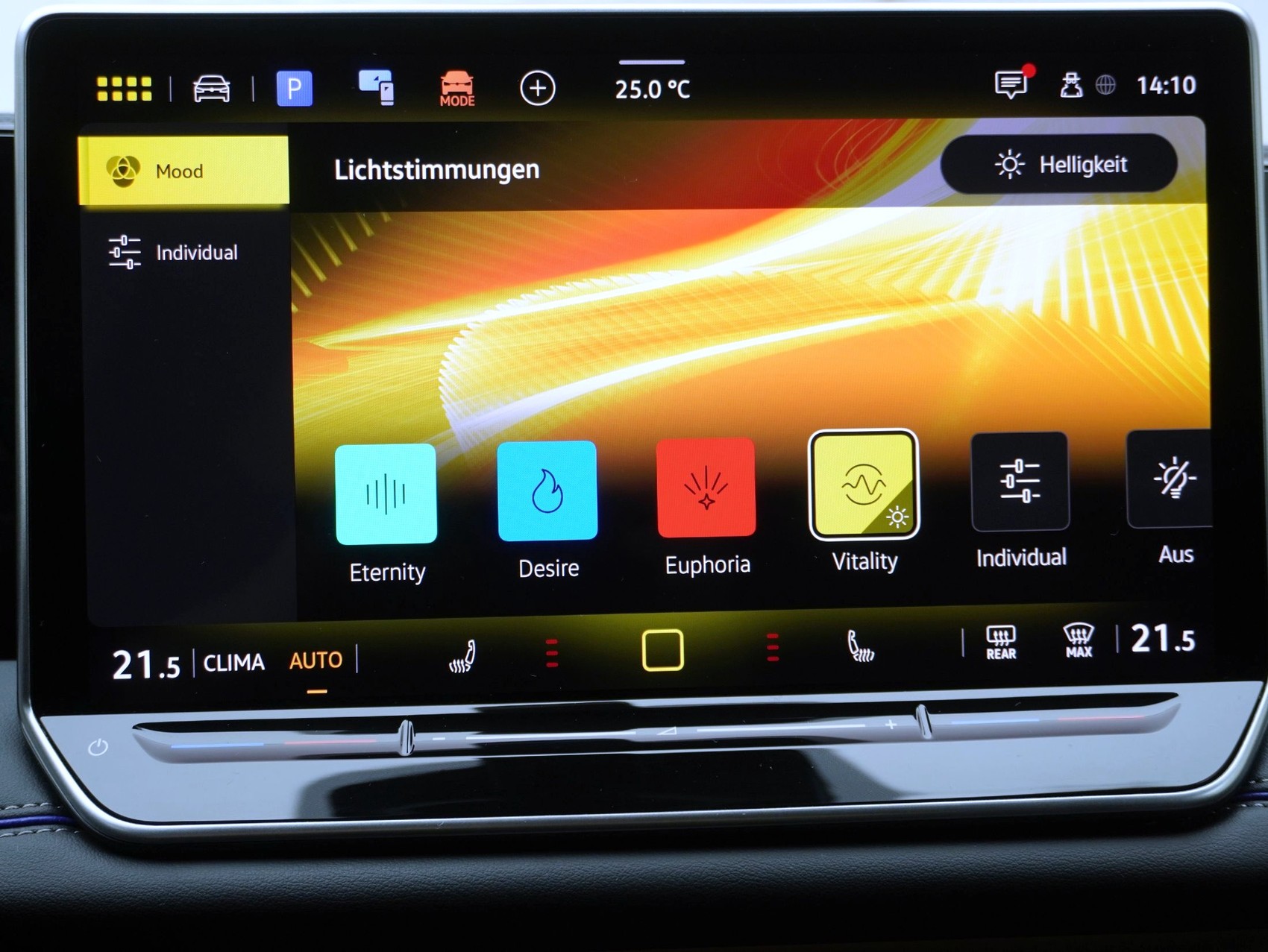 VW Tiguan 2.0 TSI DSG R-Line Black Style 4Motion (2025)-image-18