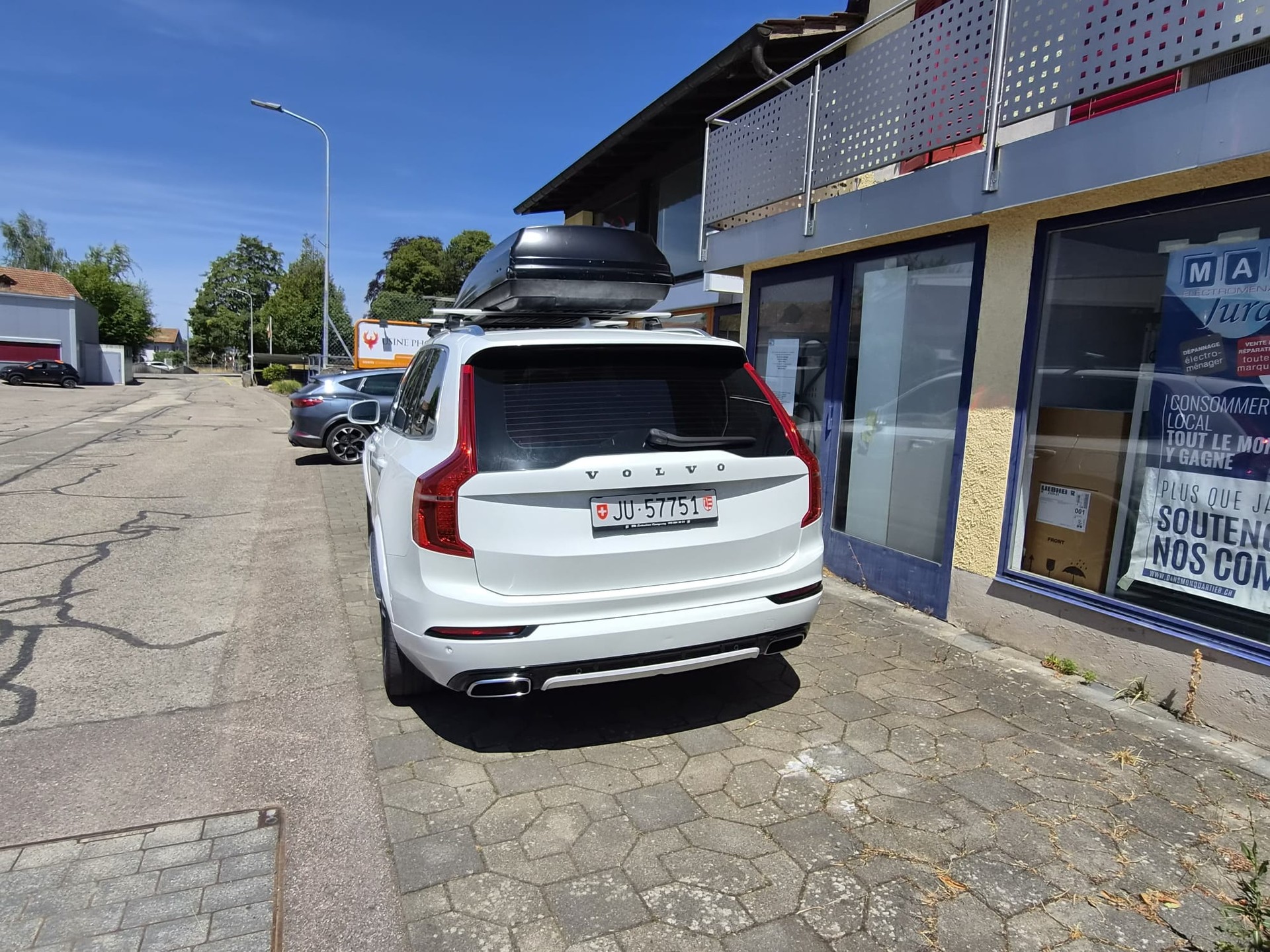 VOLVO 2.0 T8 TE R-Design 7P. AWD-image-3