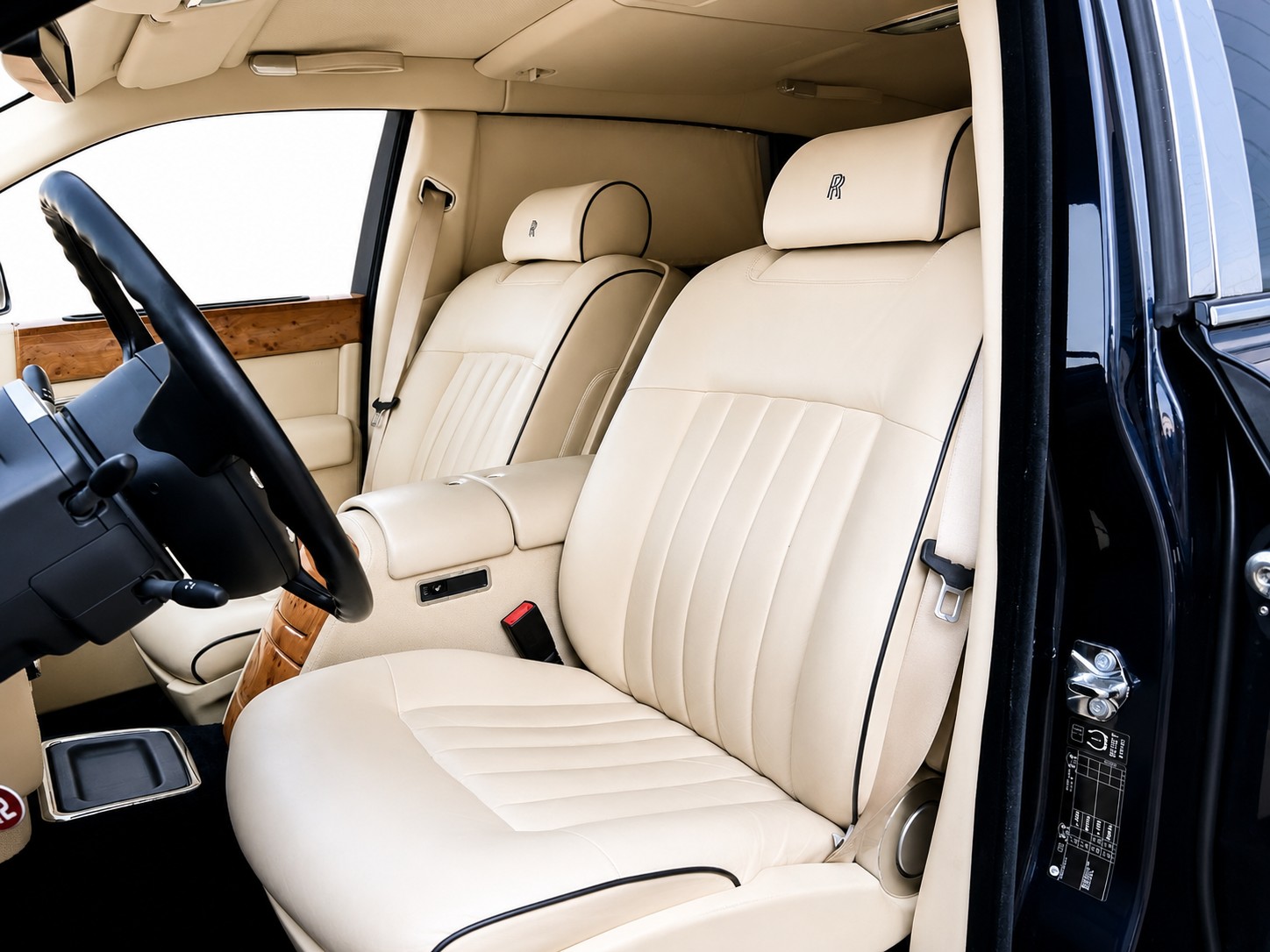 ROLLS-ROYCE Phantom 6.7 V12-image-13
