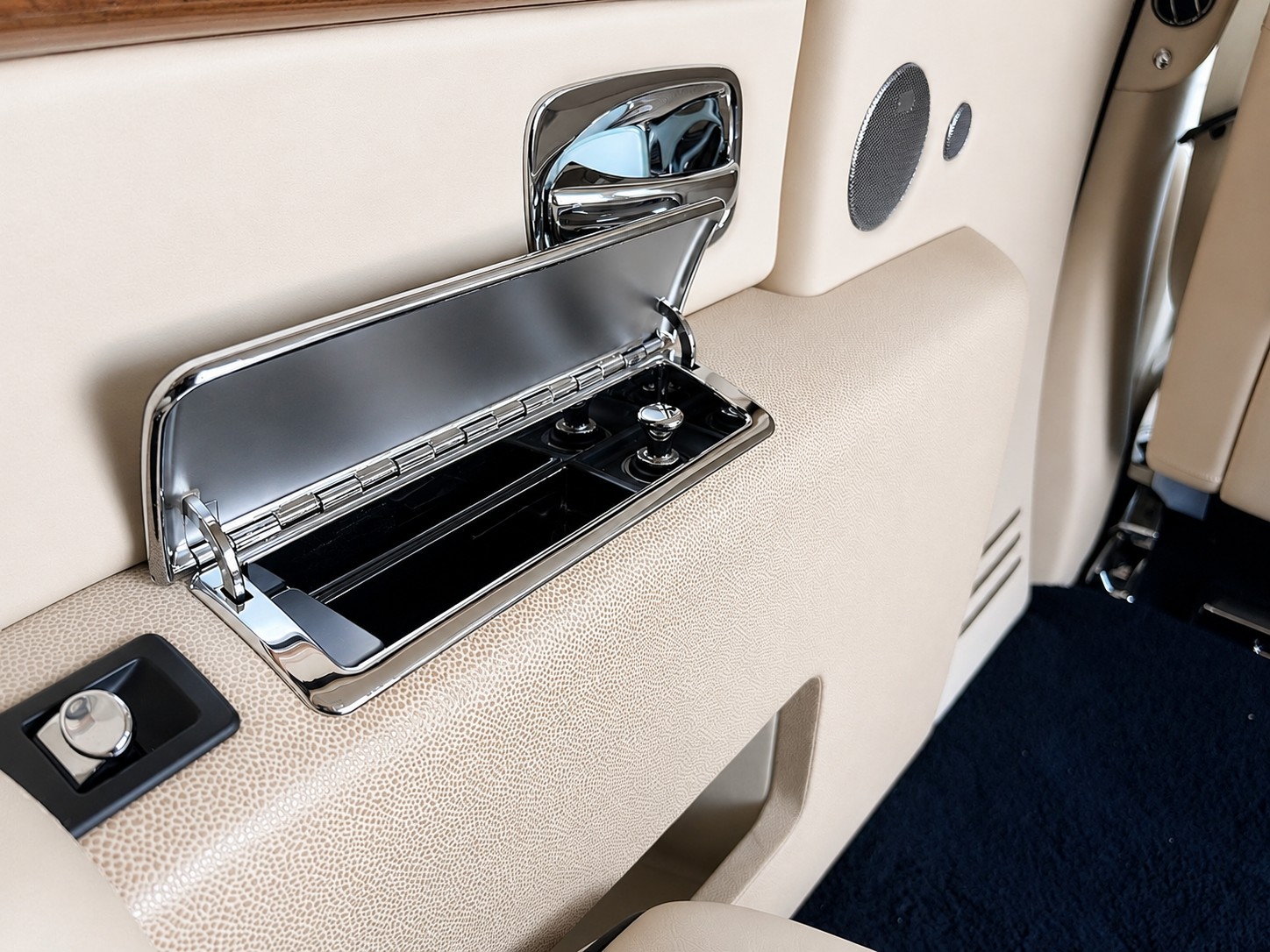 ROLLS-ROYCE Phantom 6.7 V12-image-24