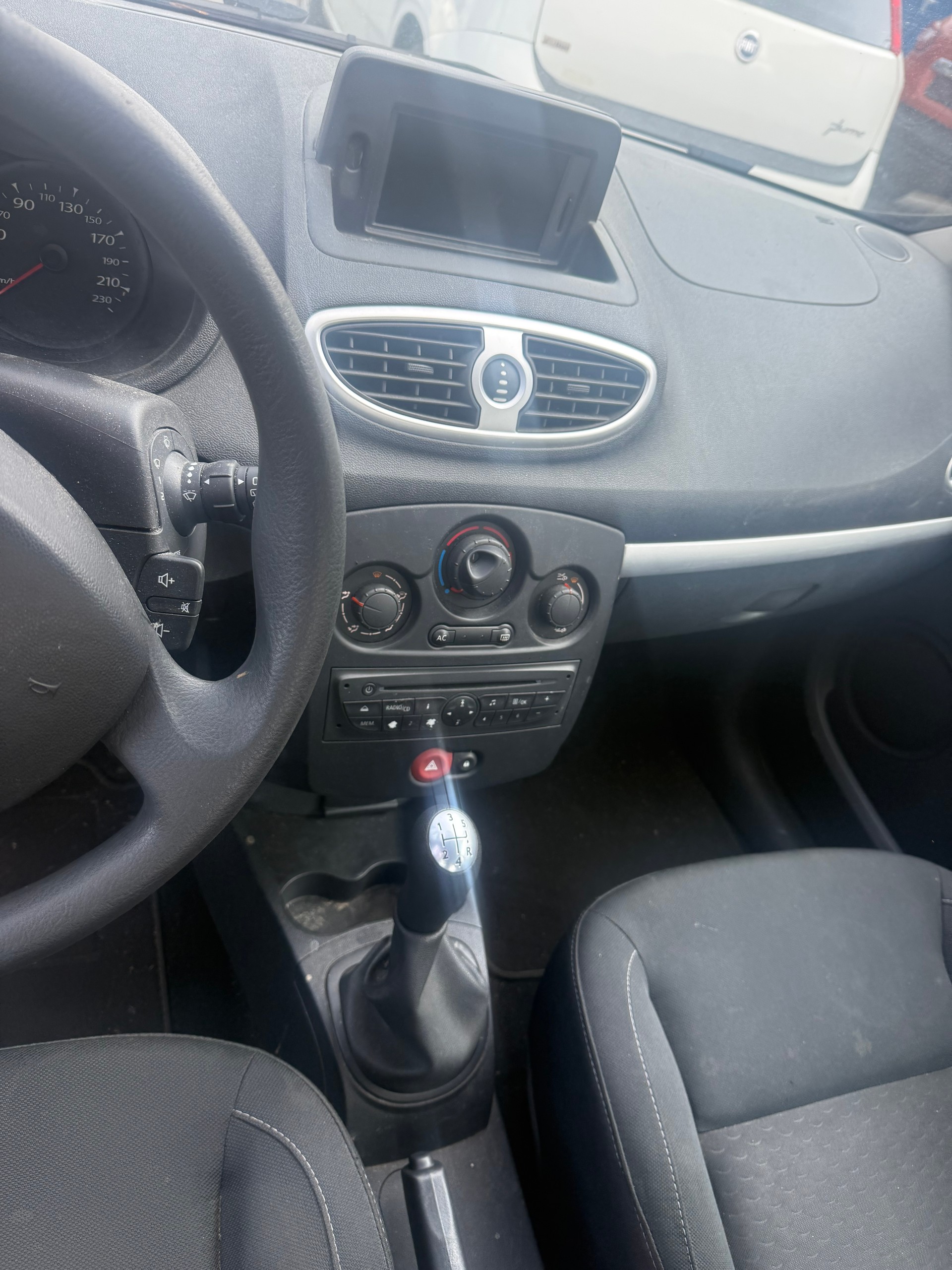 RENAULT Clio 1.2 16V Turbo Exception-image-5