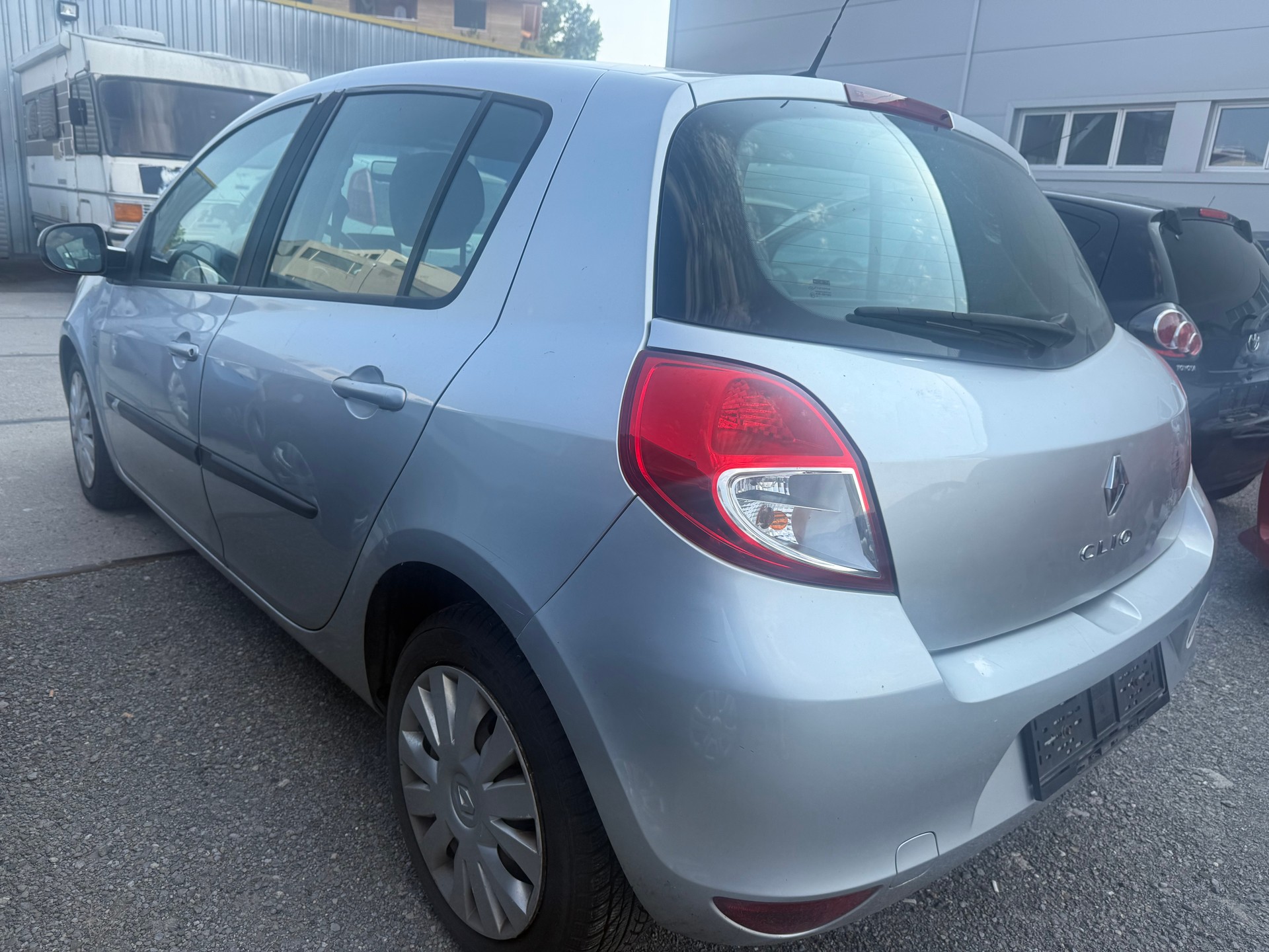 RENAULT Clio 1.2 16V Turbo Exception-image-2