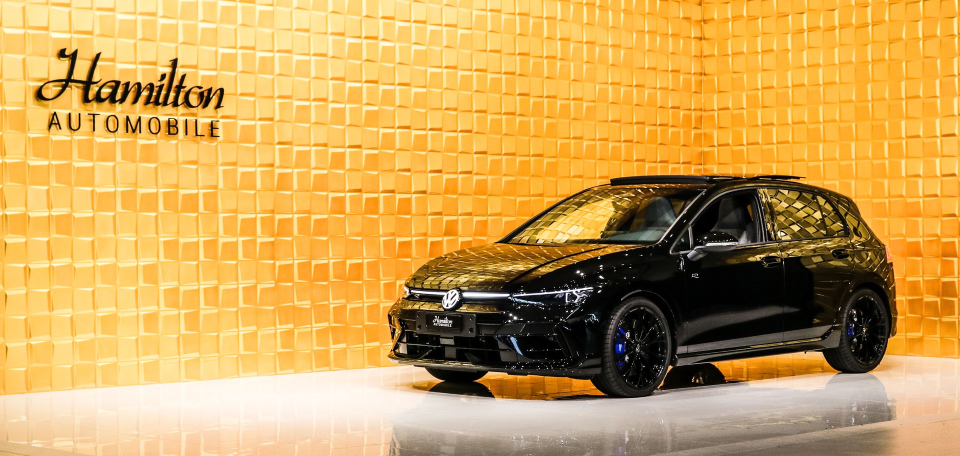 VW Golf R 8.5 TSI DSG 4 Motion (NEW CAR)-showroom-element-1